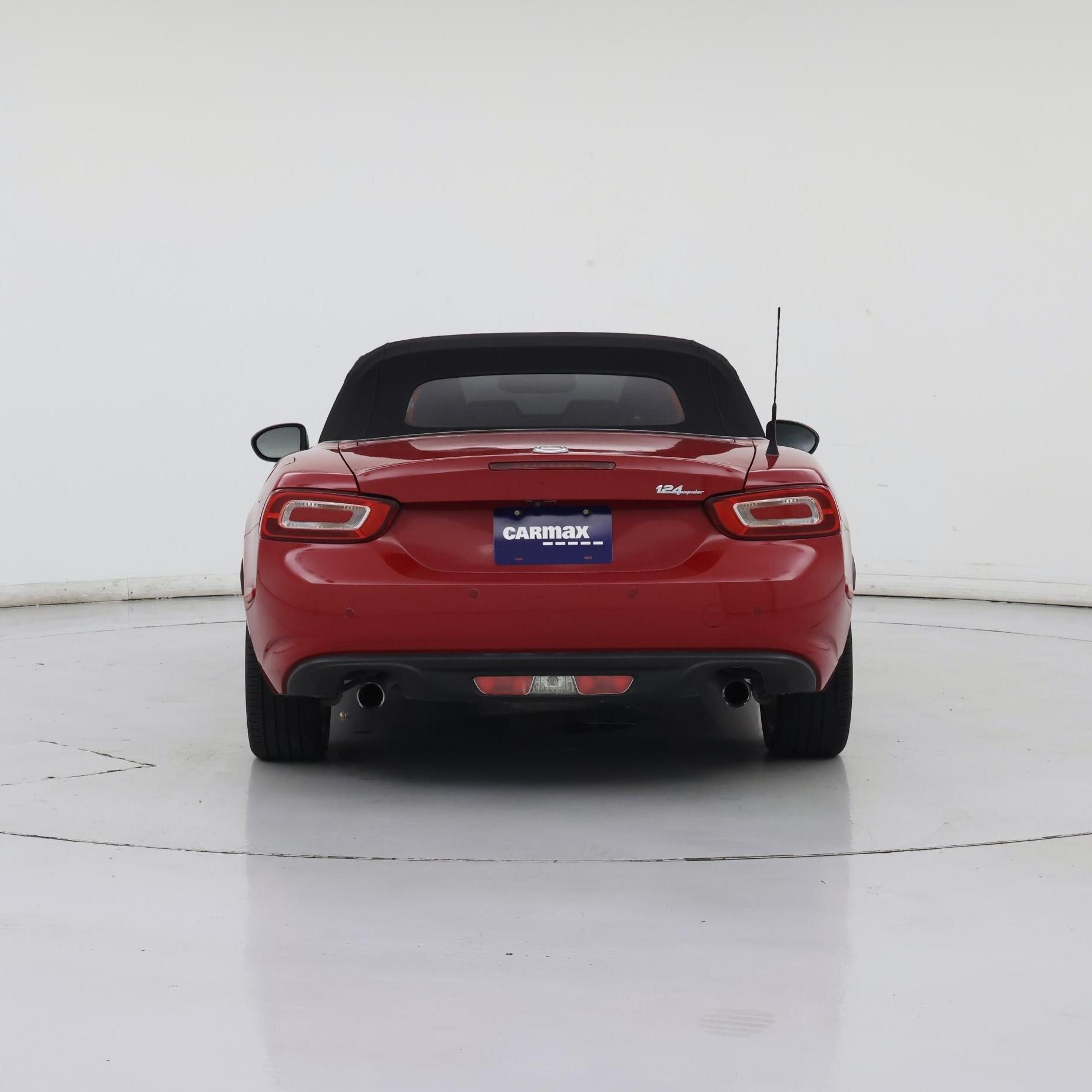 Thumbnail: 2017 Fiat 124 Spider - 6
