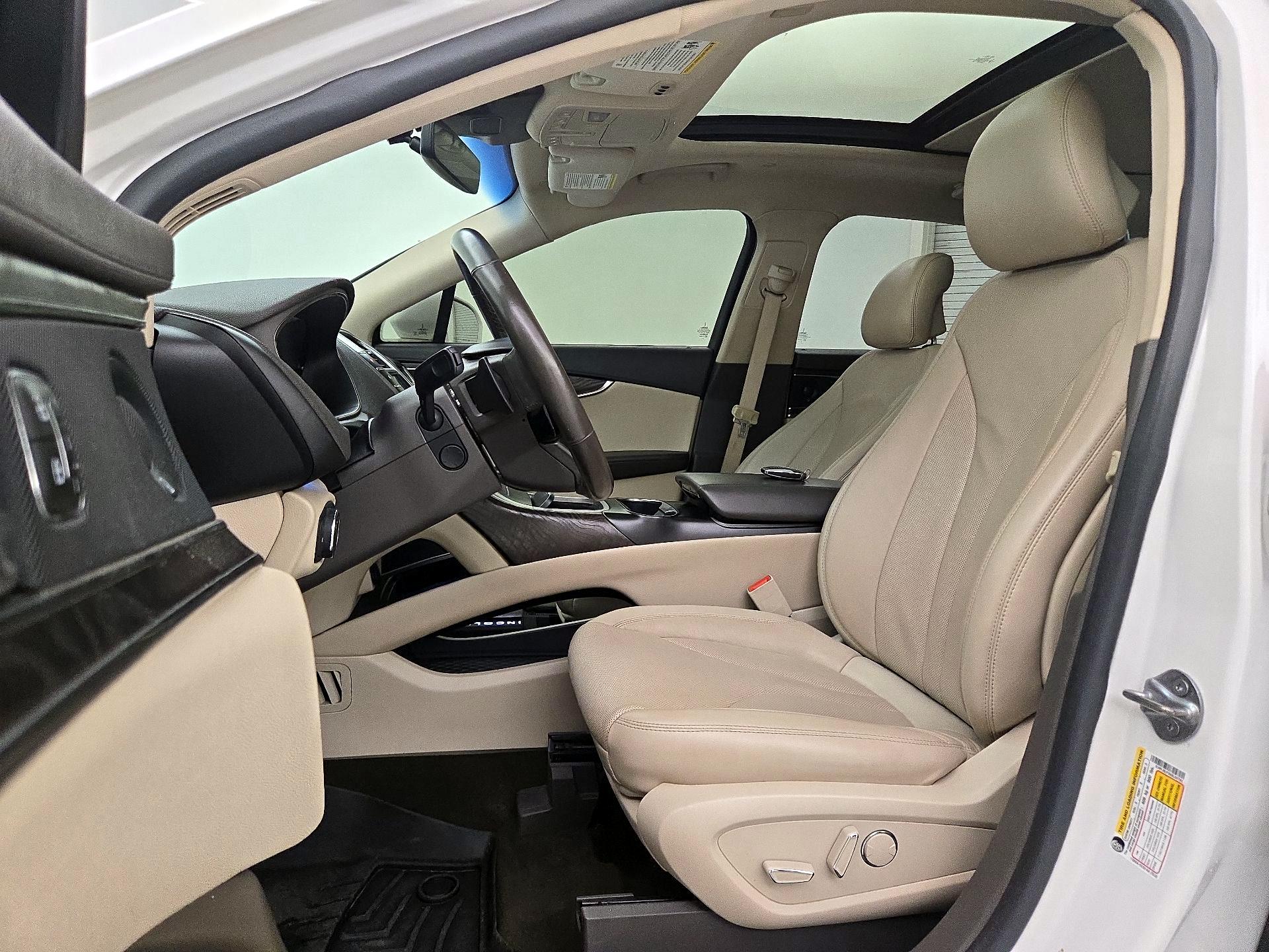 Thumbnail: 2019 Lincoln Nautilus - 11