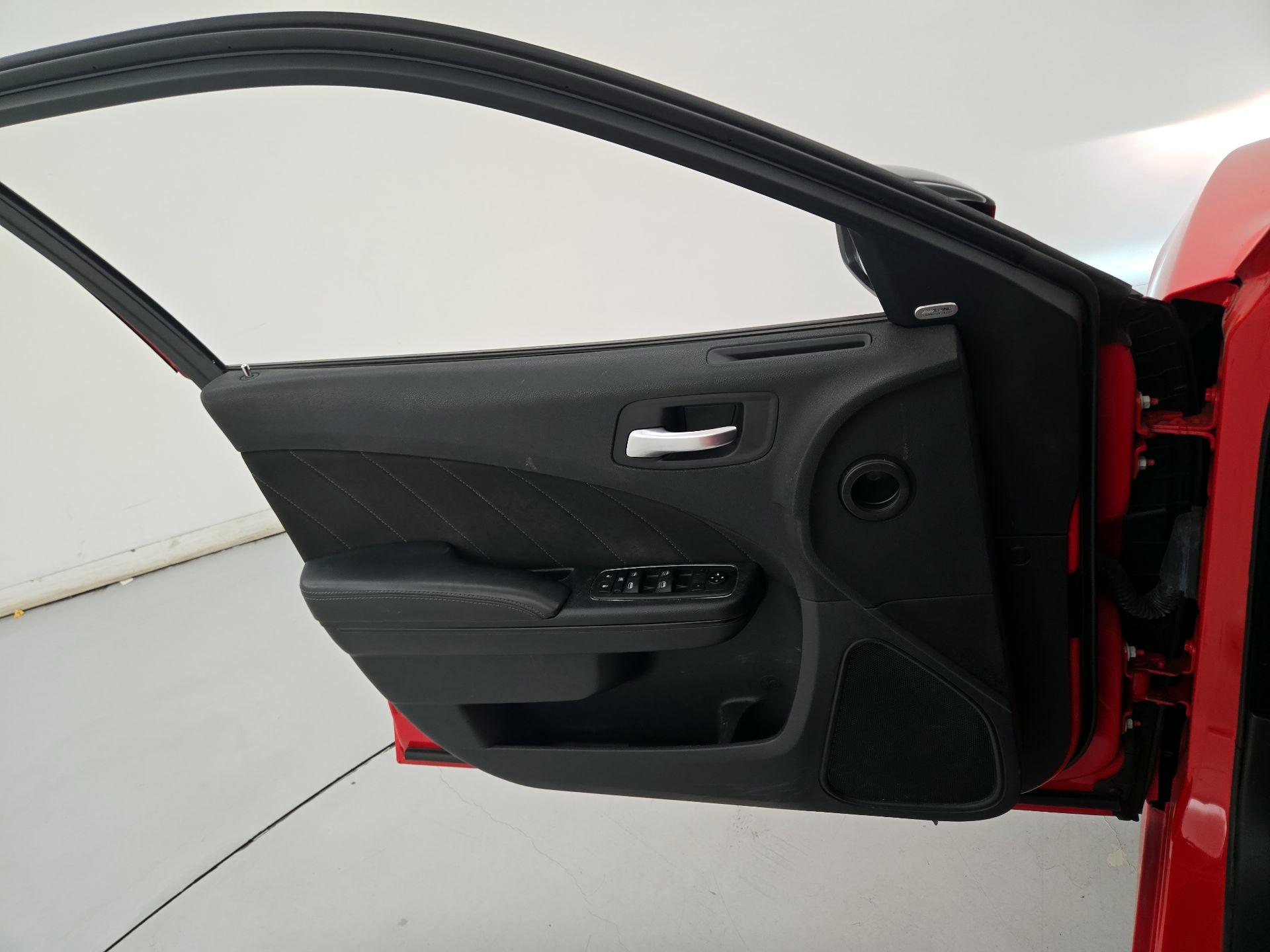 Thumbnail: 2020 Dodge Charger - 12