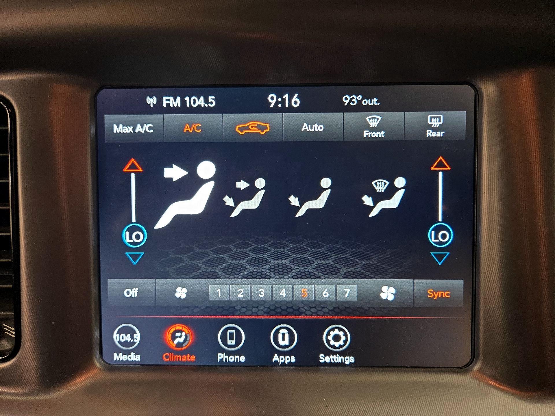 Thumbnail: 2020 Dodge Charger - 16