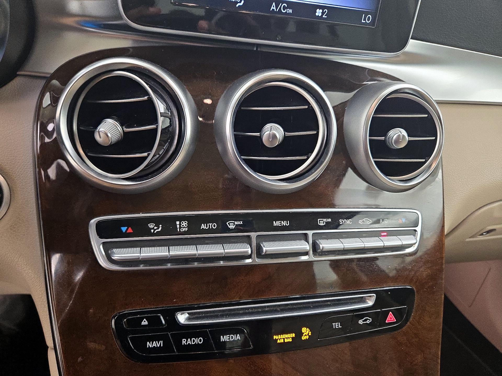 Thumbnail: 2018 Mercedes-Benz GLC - 16