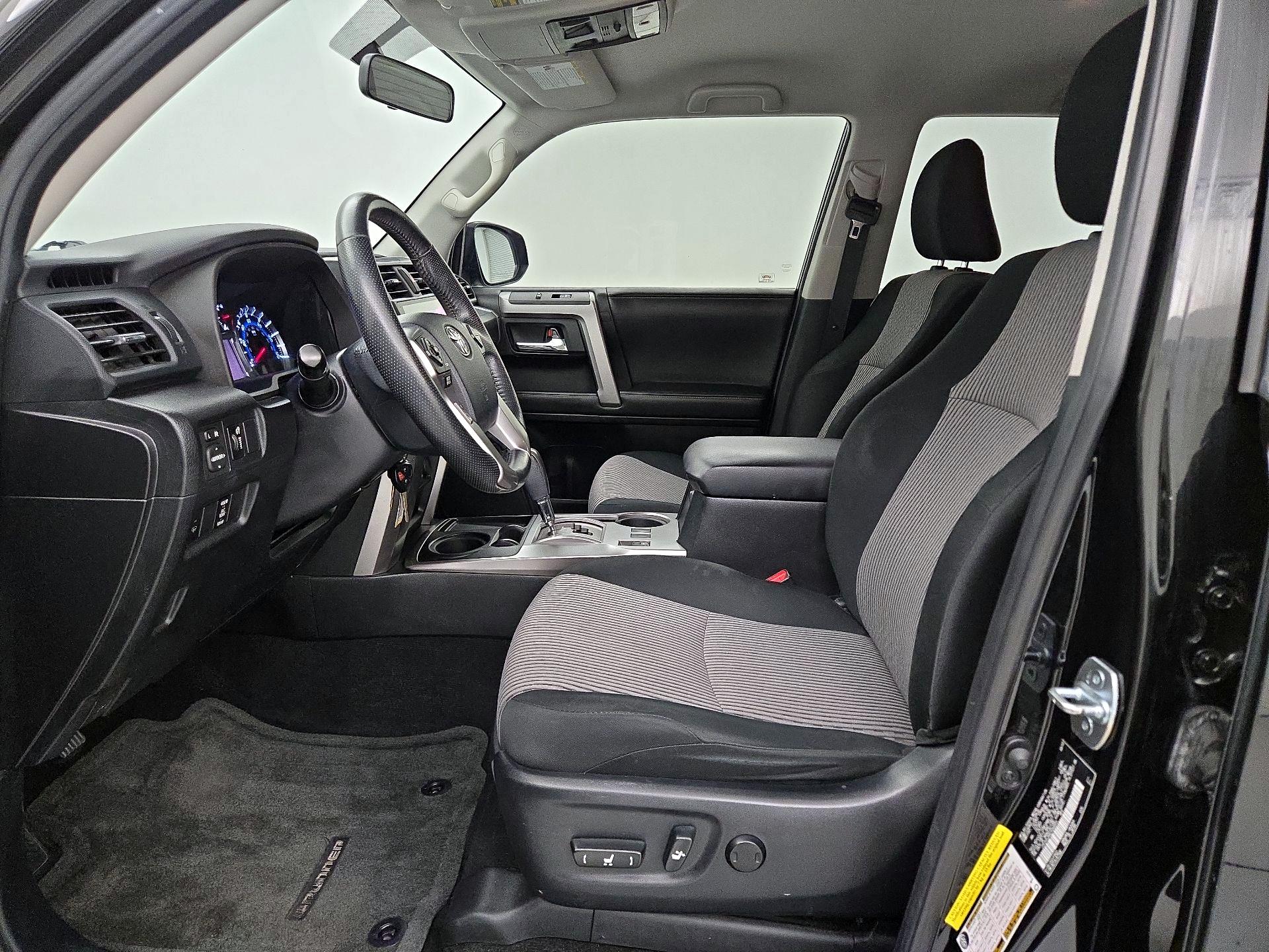 Thumbnail: 2014 Toyota 4Runner - 11
