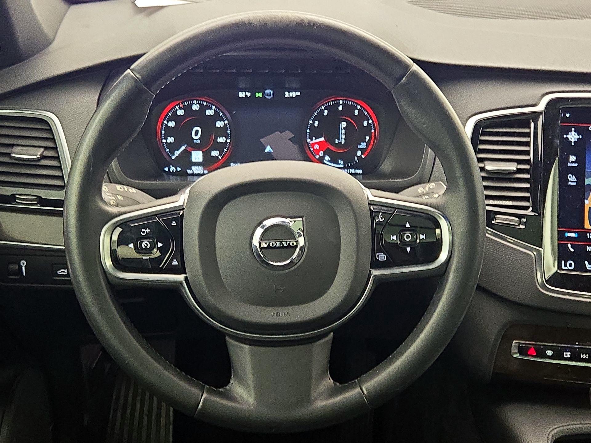 Thumbnail: 2016 Volvo XC90 - 10