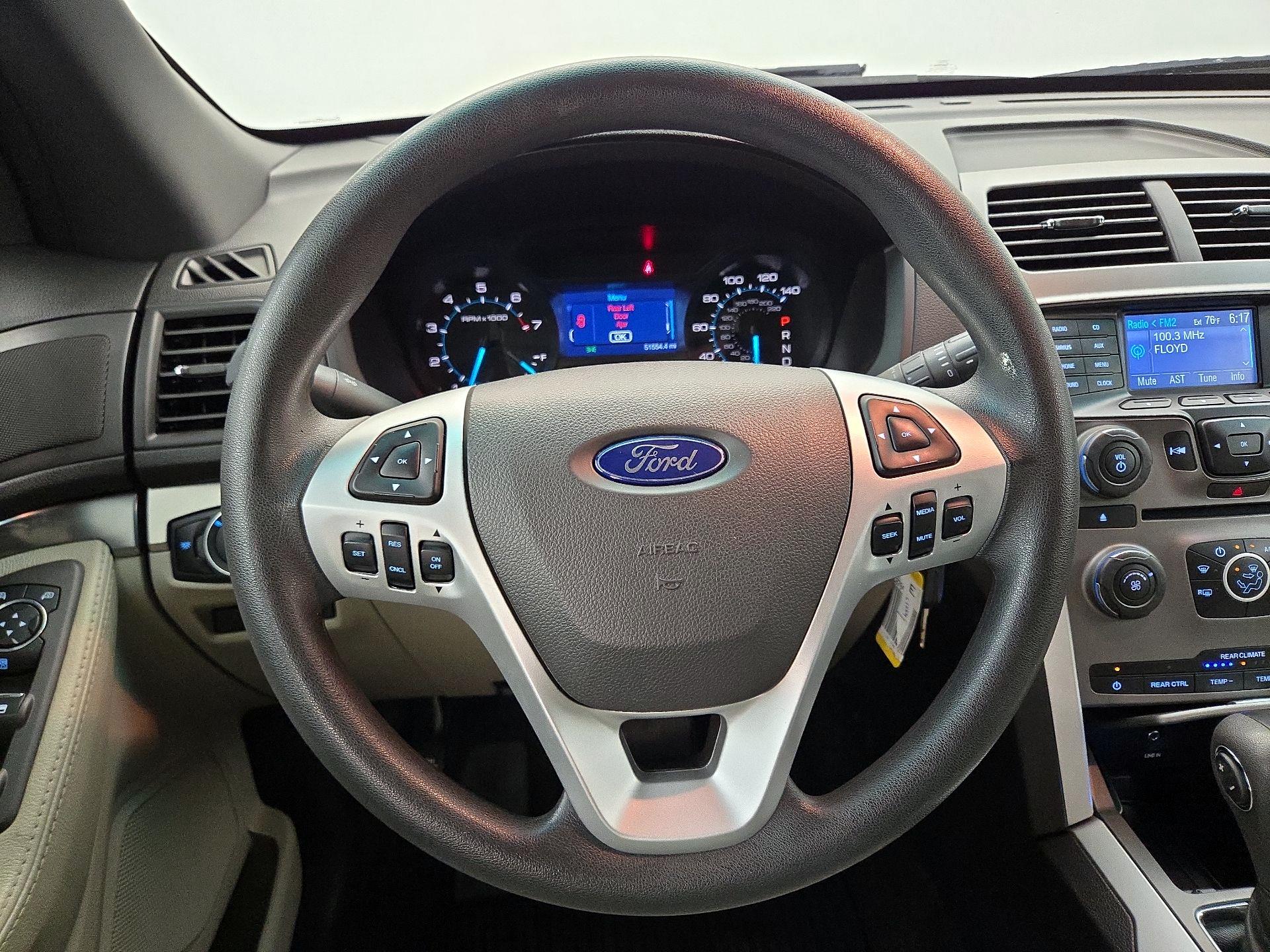 Thumbnail: 2013 Ford Explorer - 10