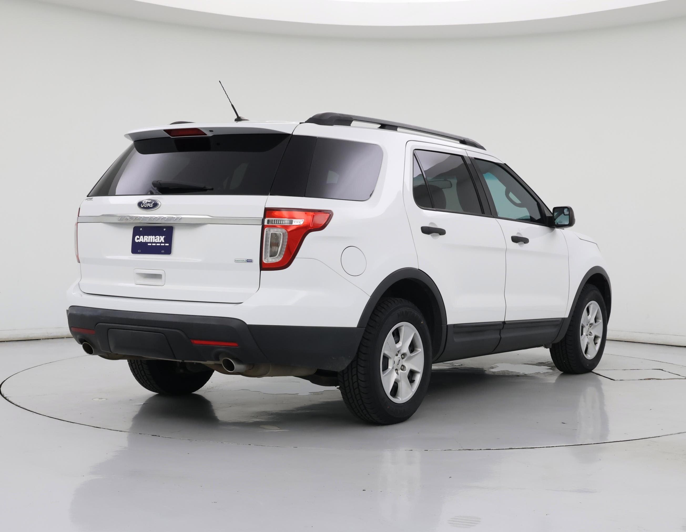 Thumbnail: 2013 Ford Explorer - 8