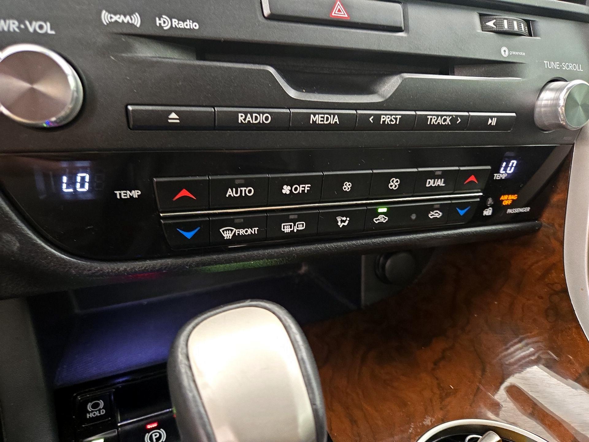 Thumbnail: 2019 Lexus RX - 16