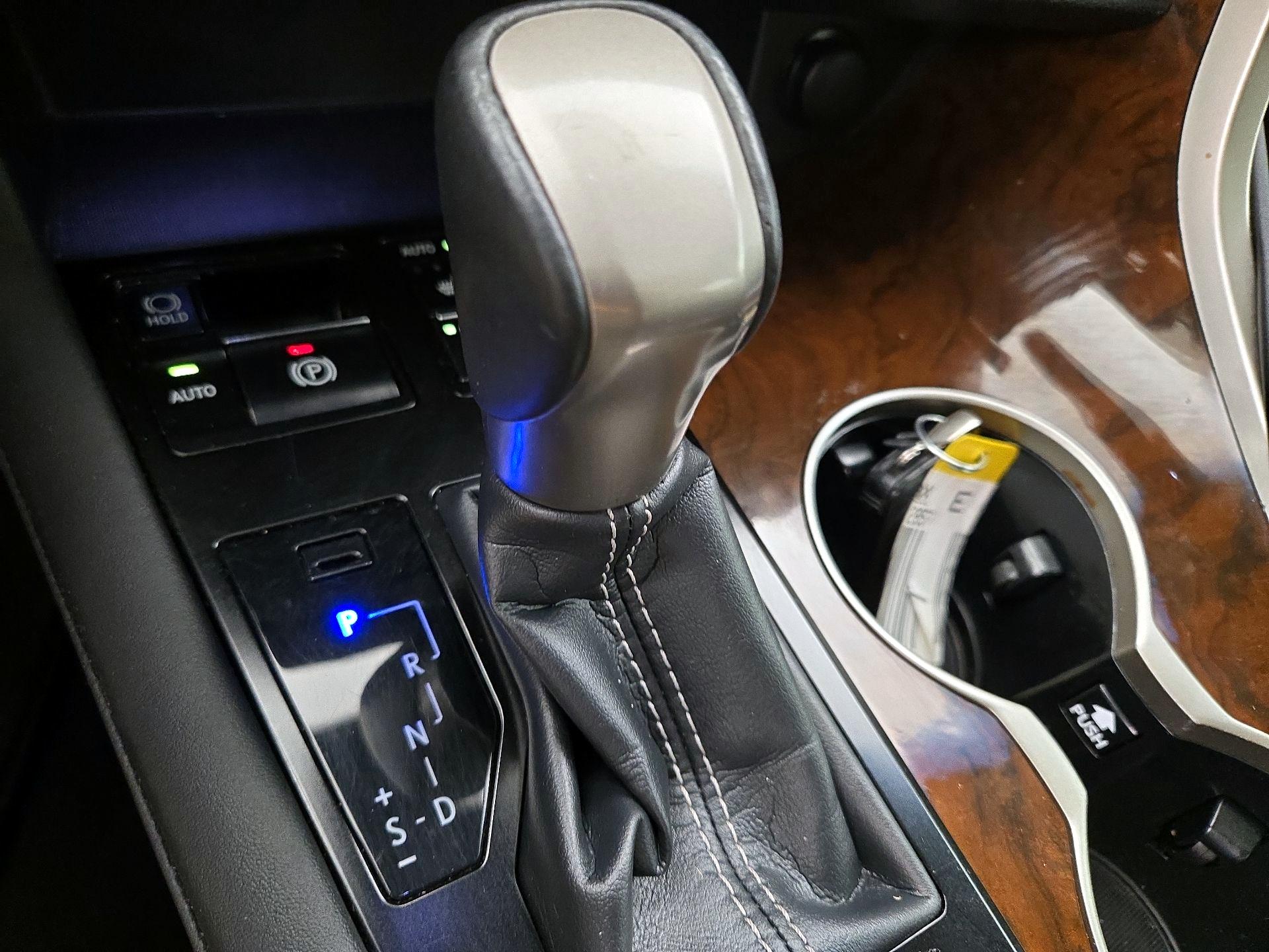 Thumbnail: 2019 Lexus RX - 17