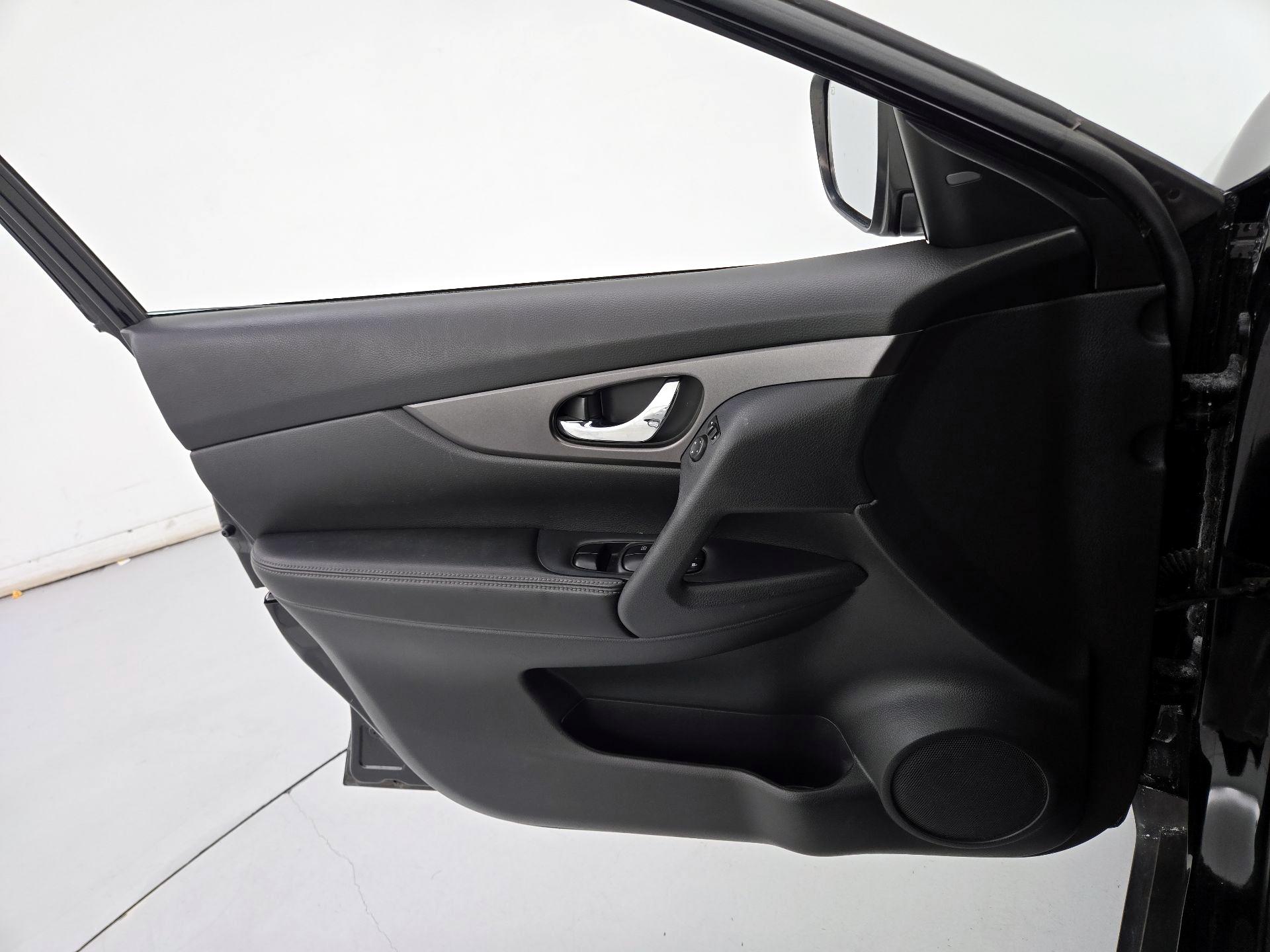 Thumbnail: 2014 Nissan Rogue - 12