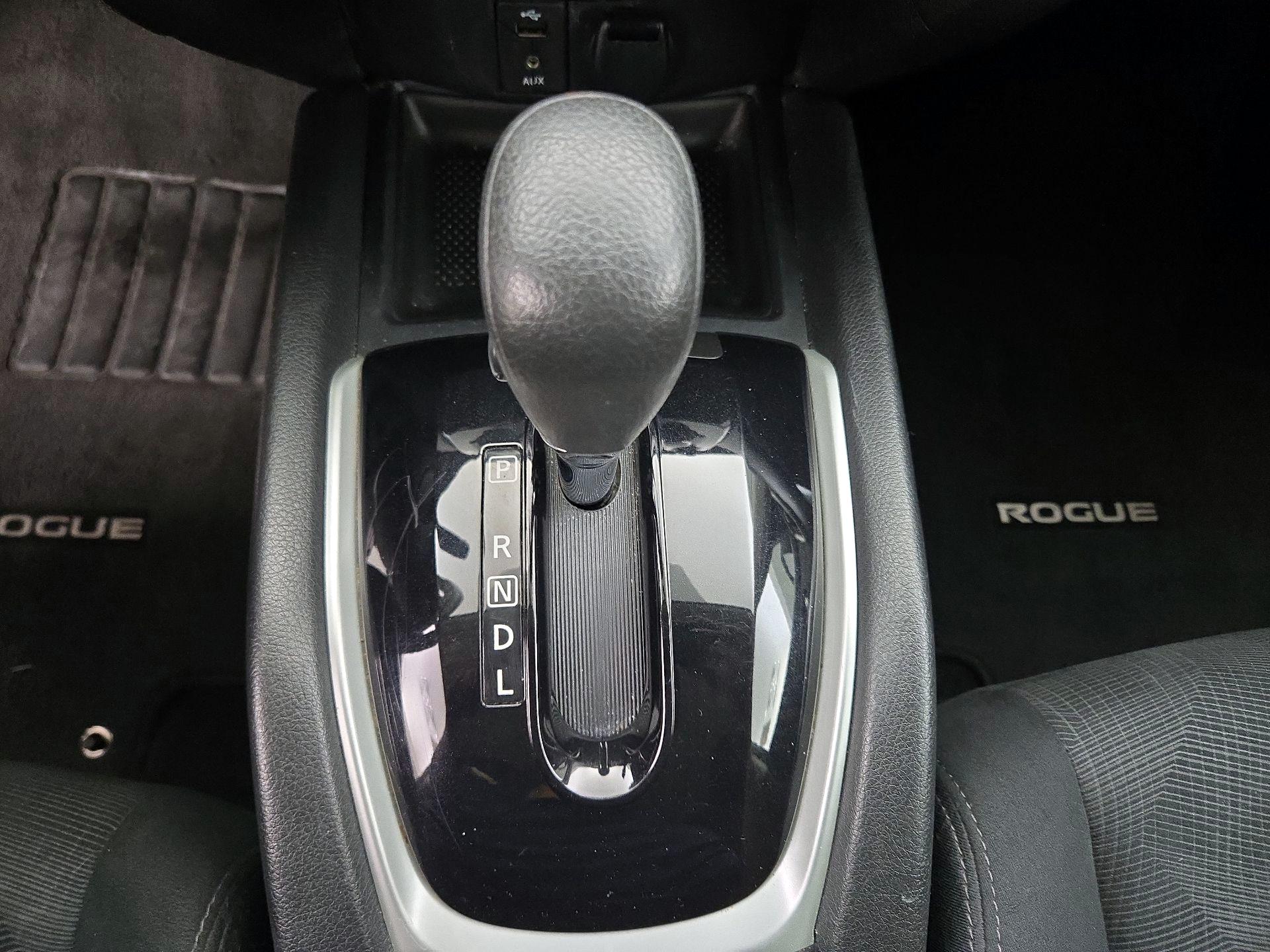 Thumbnail: 2014 Nissan Rogue - 18