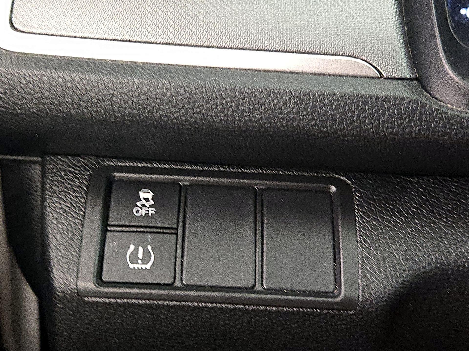 Thumbnail: 2016 Honda Civic - 13