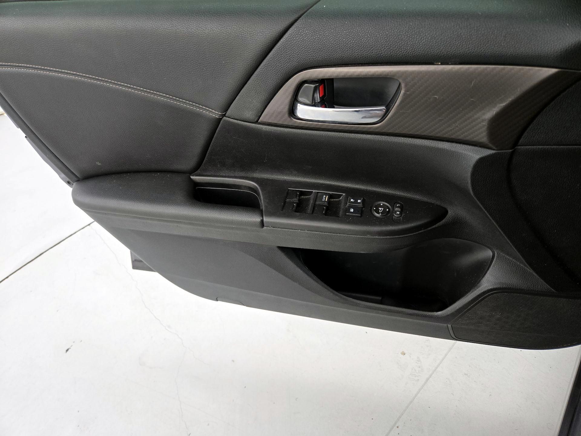 Thumbnail: 2016 Honda Accord - 12