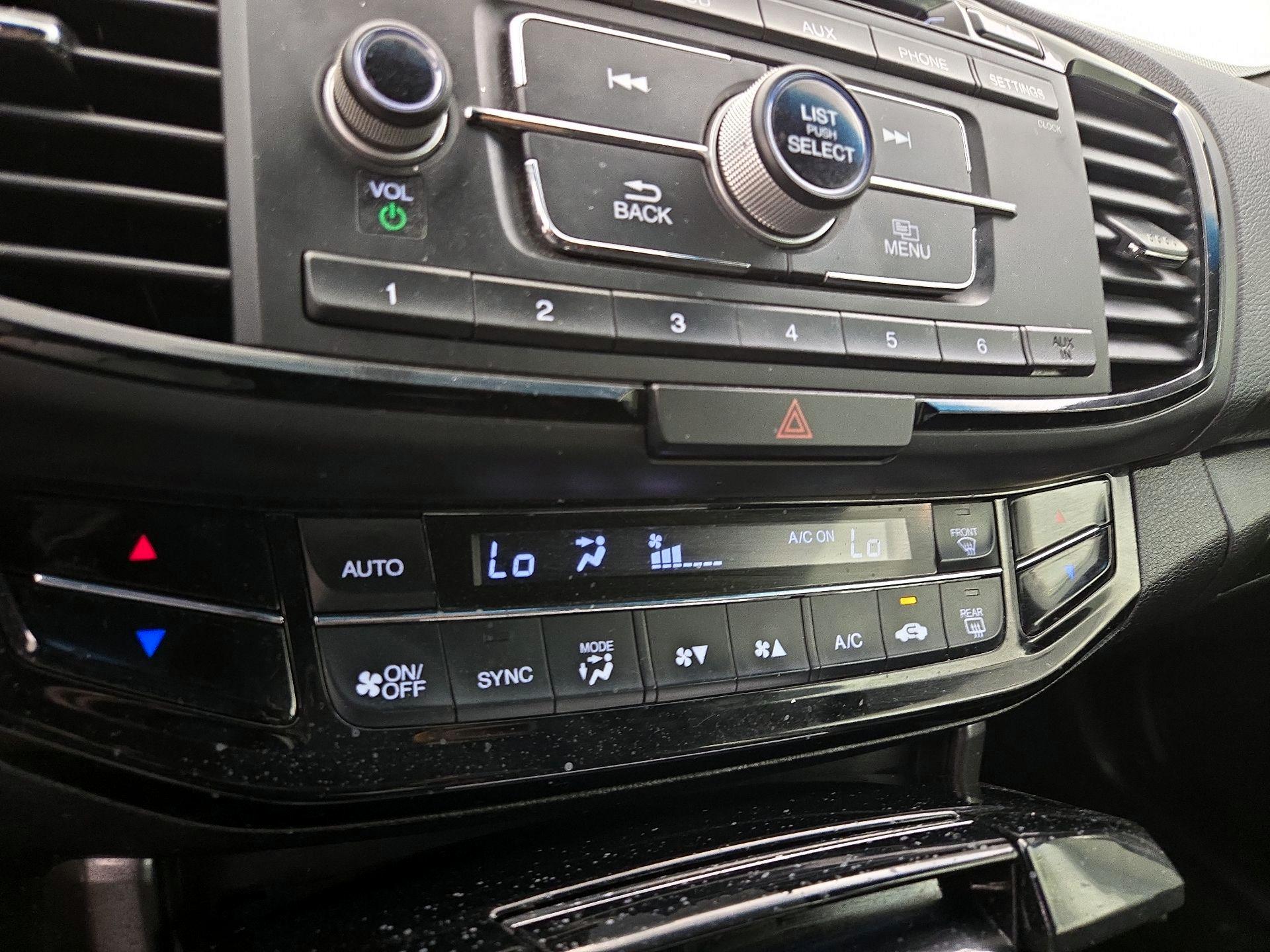 Thumbnail: 2016 Honda Accord - 16