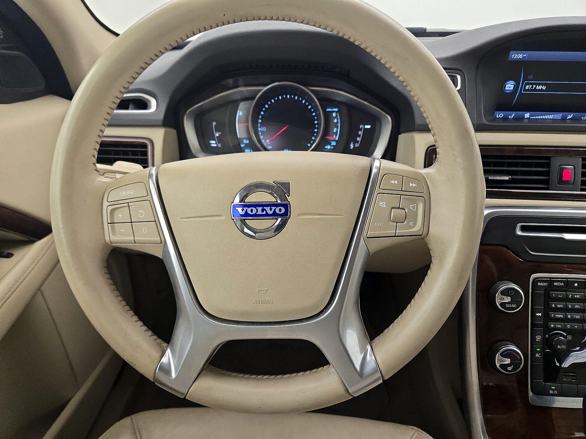 Thumbnail: 2014 Volvo XC70 - 10