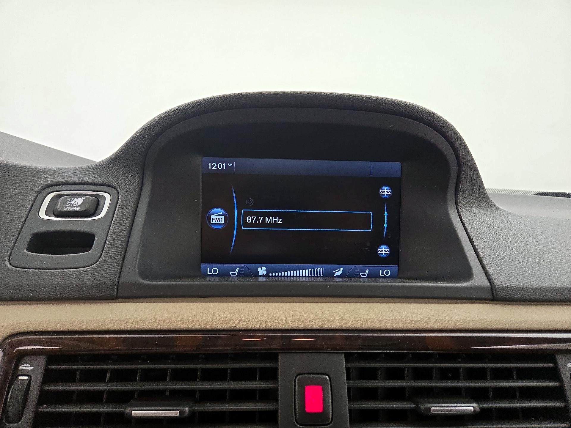 Thumbnail: 2014 Volvo XC70 - 14