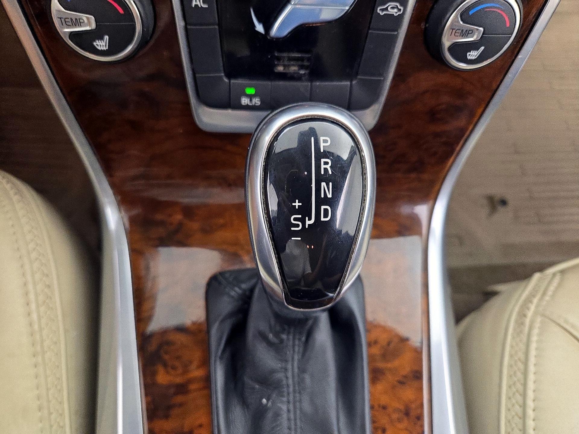 Thumbnail: 2014 Volvo XC70 - 16