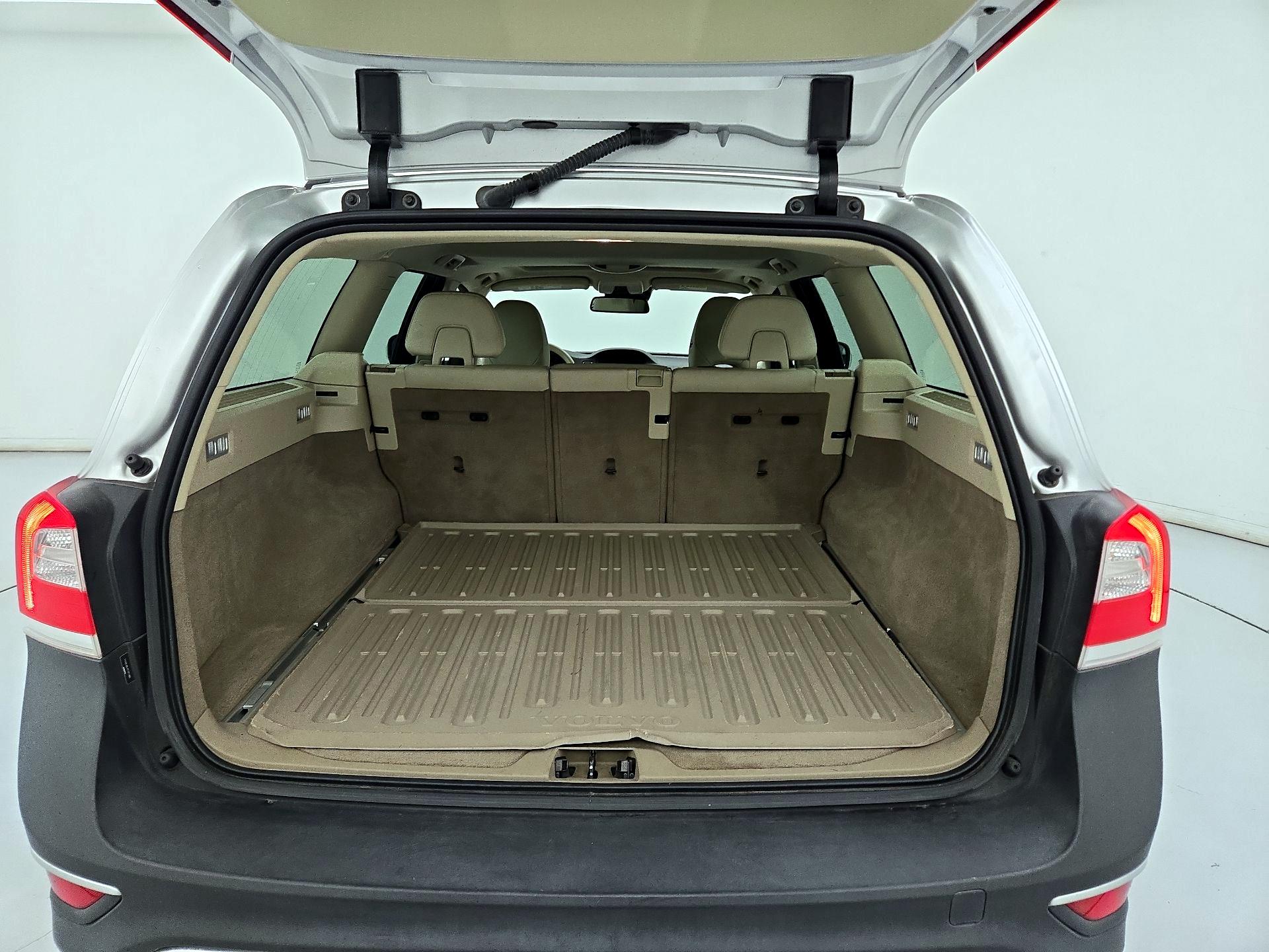 Thumbnail: 2014 Volvo XC70 - 20