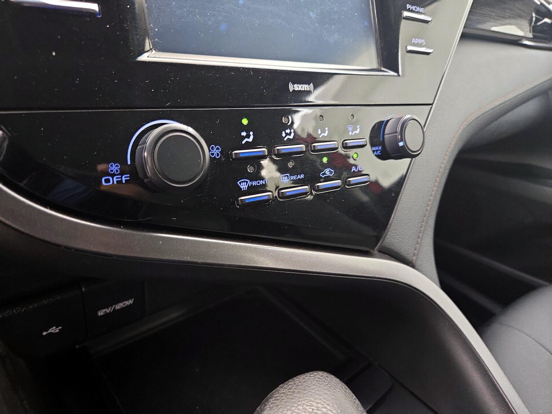 Thumbnail: 2020 Toyota Camry - 16