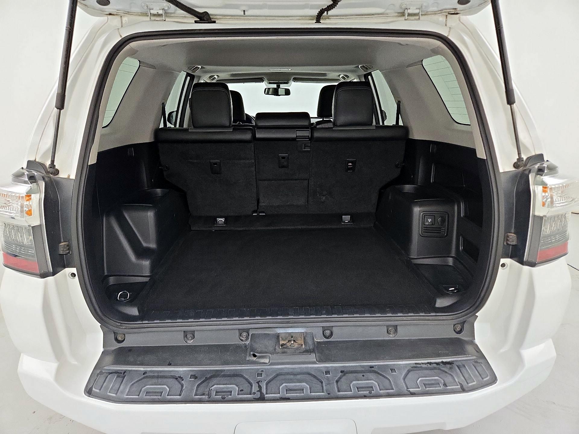 Thumbnail: 2015 Toyota 4Runner - 20