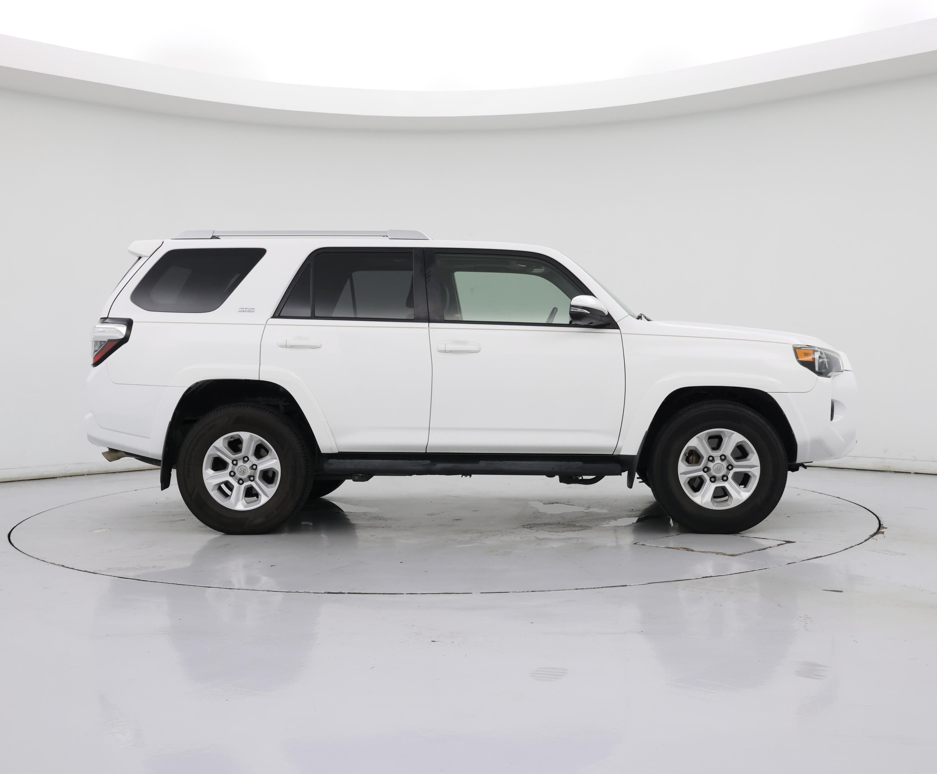 Thumbnail: 2015 Toyota 4Runner - 7