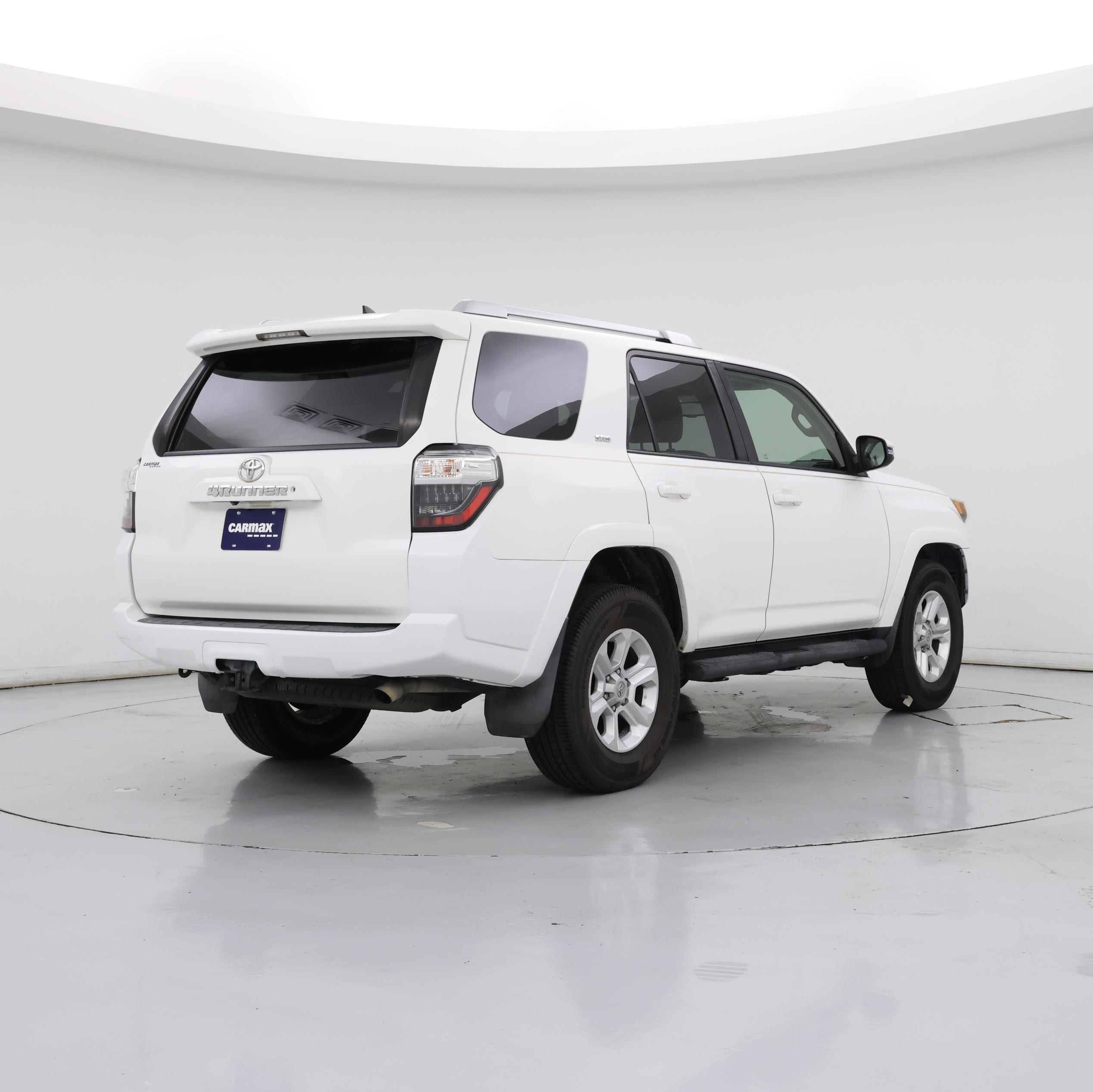 Thumbnail: 2015 Toyota 4Runner - 8