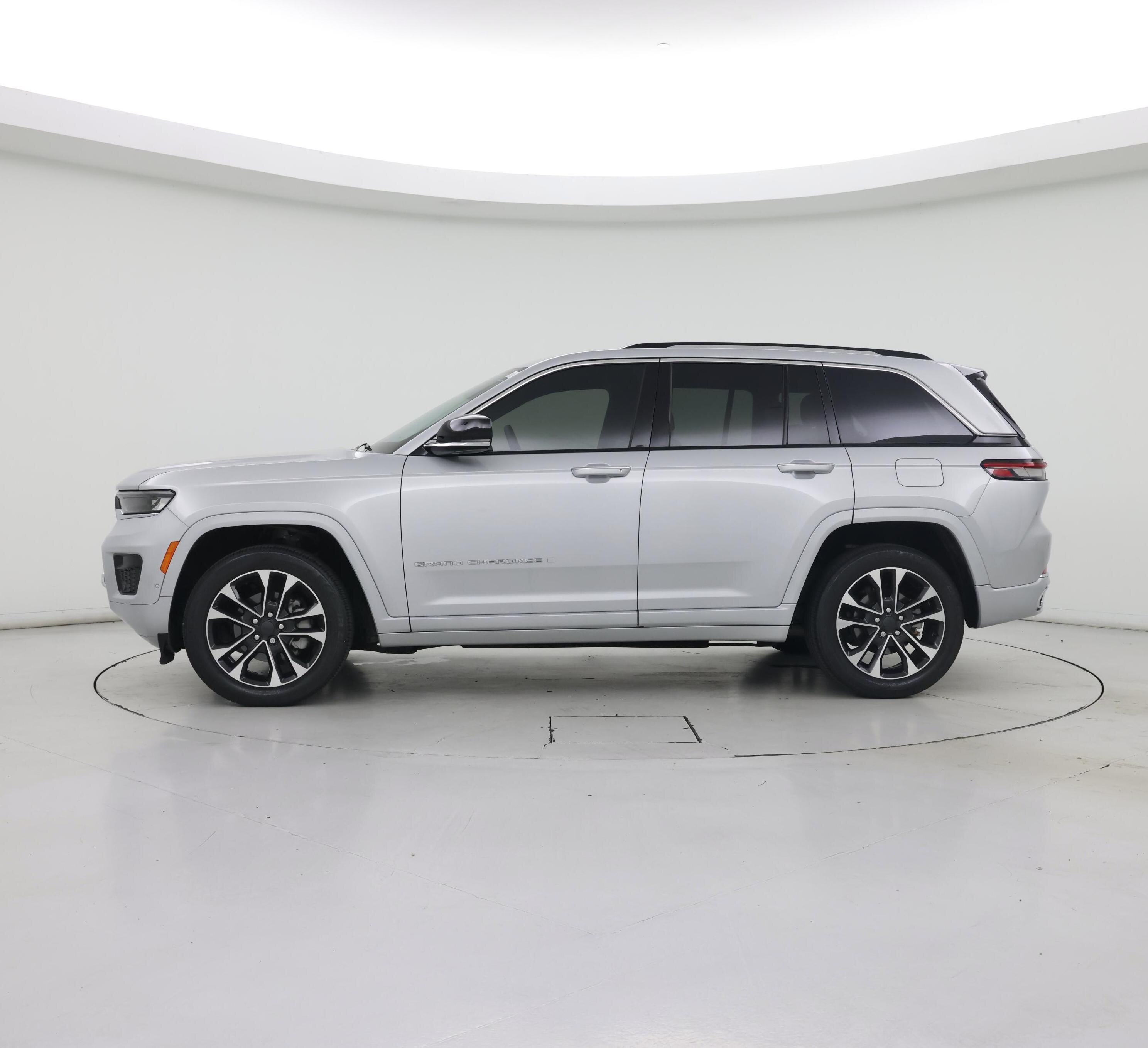 Thumbnail: 2022 Jeep Grand Cherokee - 3