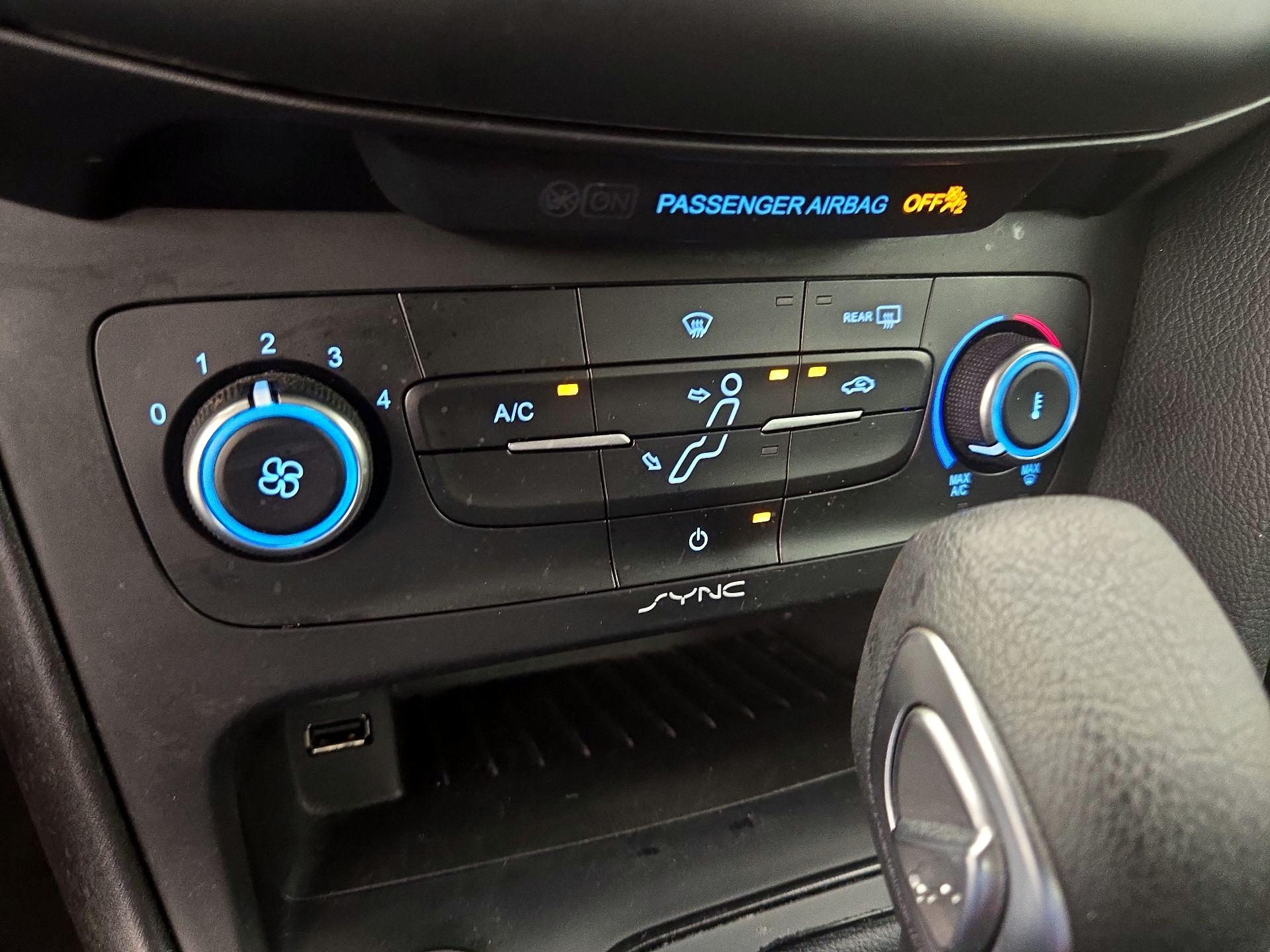Thumbnail: 2018 Ford Focus - 16