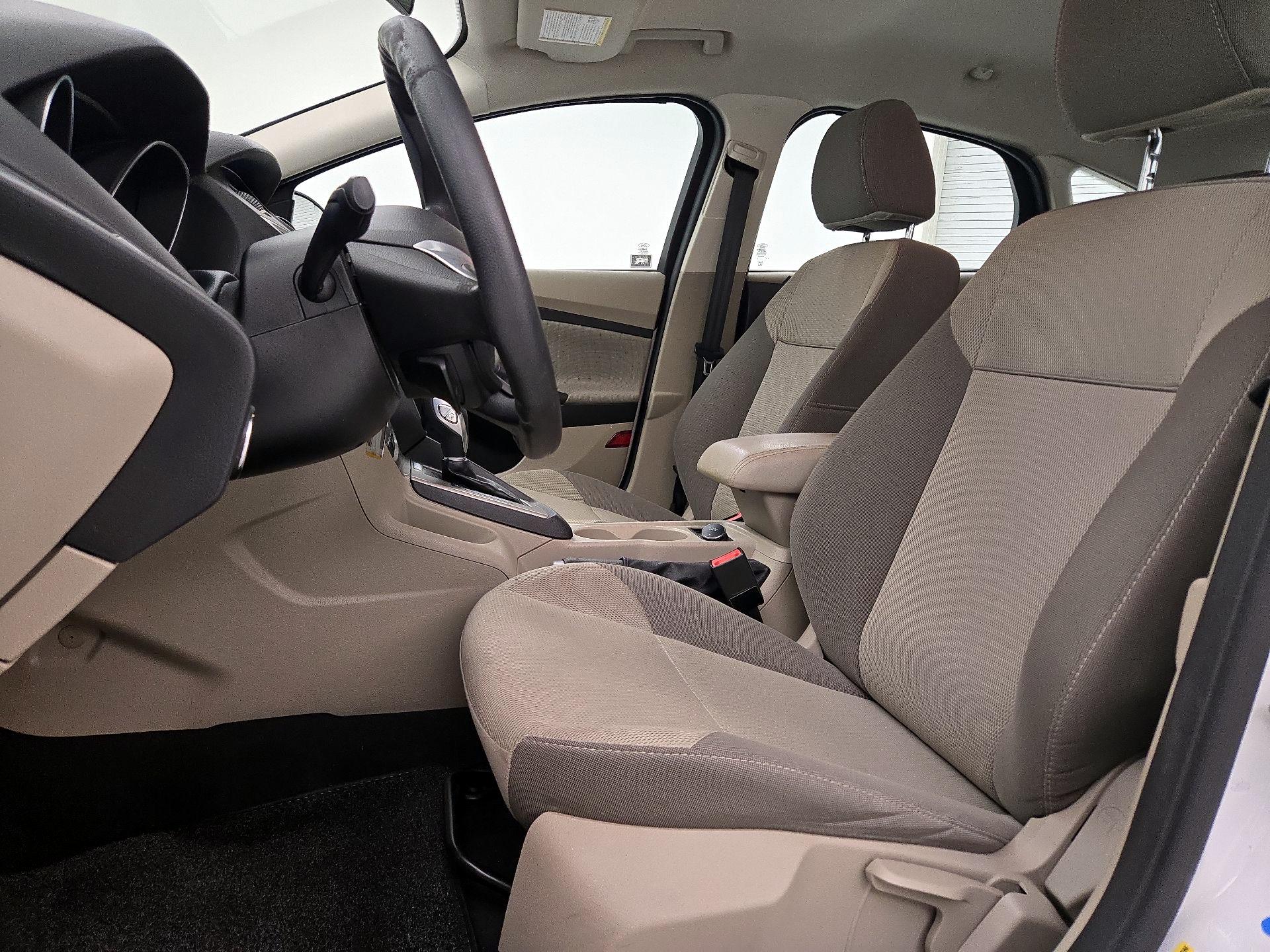 Thumbnail: 2014 Ford Focus - 11