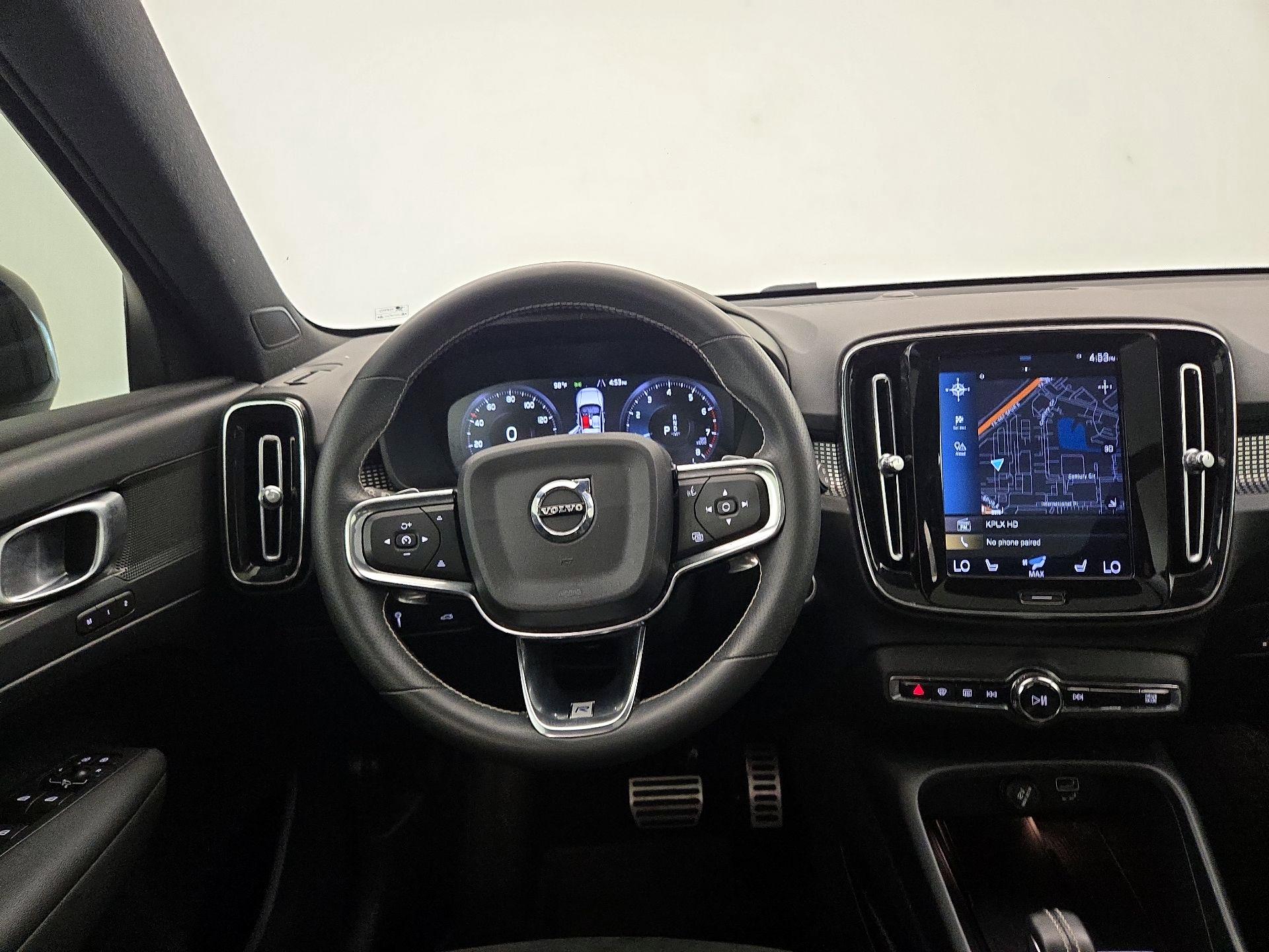 Thumbnail: 2019 Volvo XC40 - 10