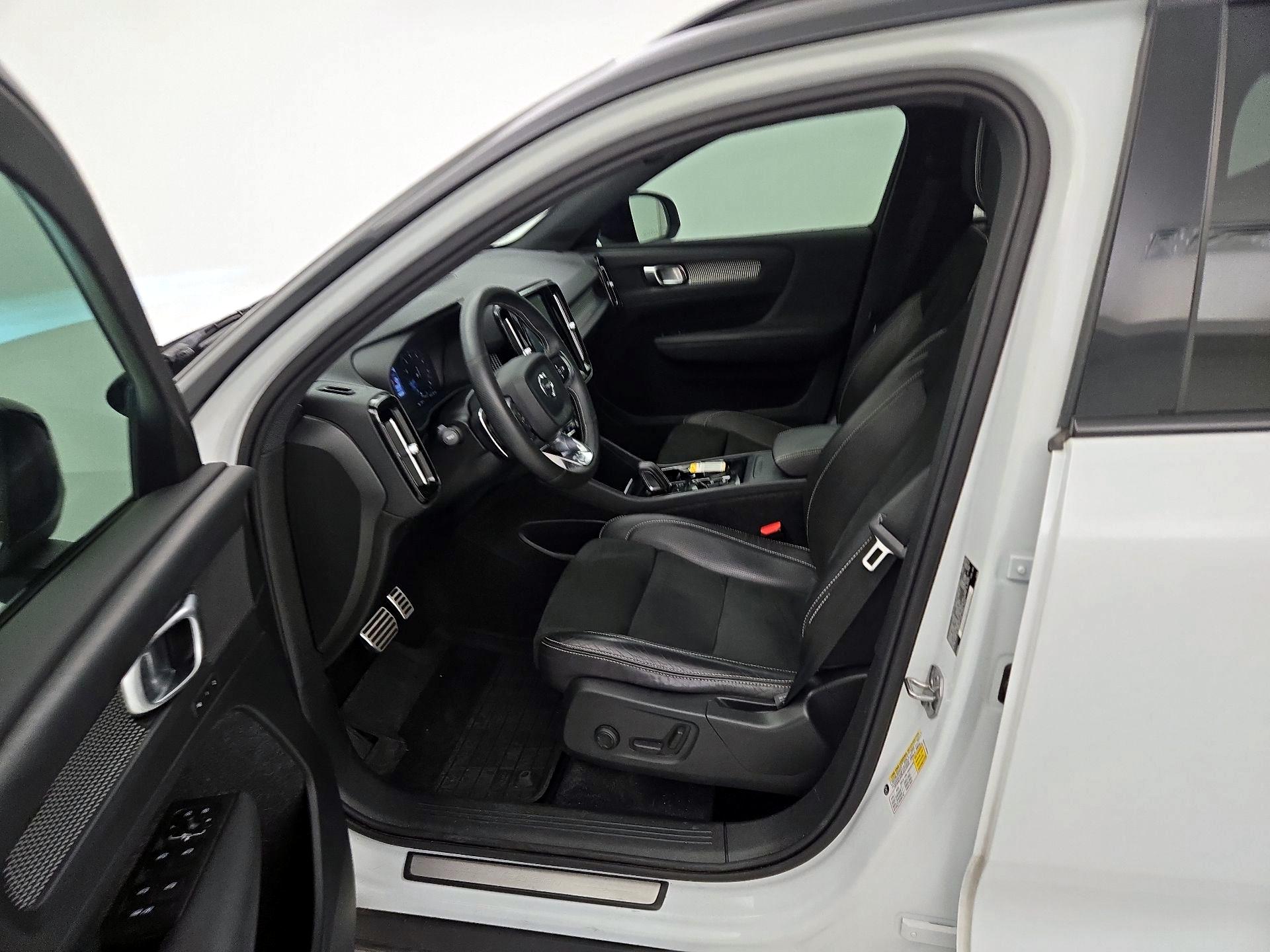 Thumbnail: 2019 Volvo XC40 - 11