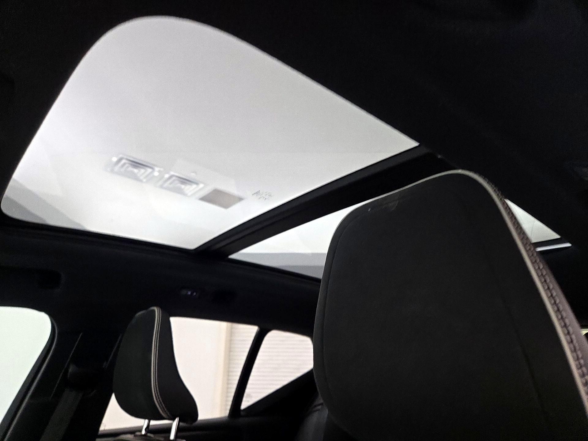 Thumbnail: 2019 Volvo XC40 - 20