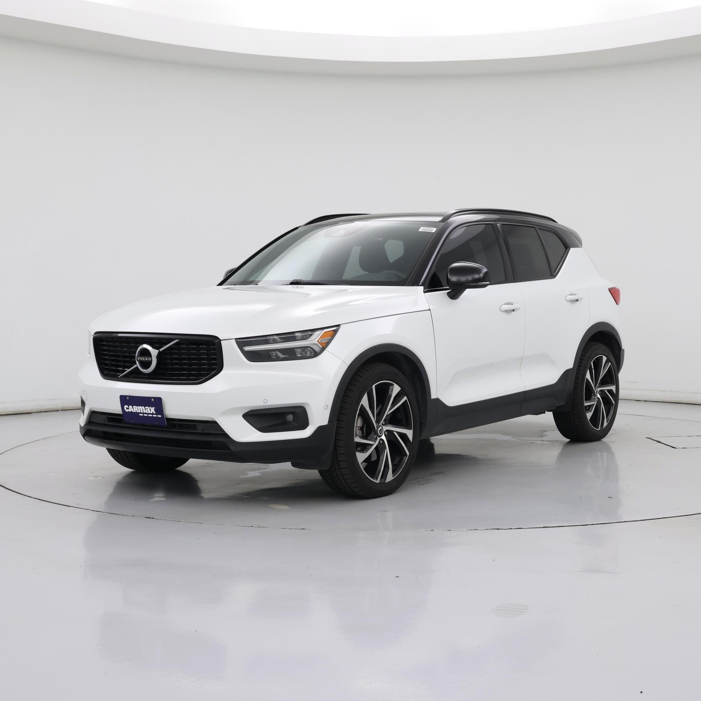 Thumbnail: 2019 Volvo XC40 - 4