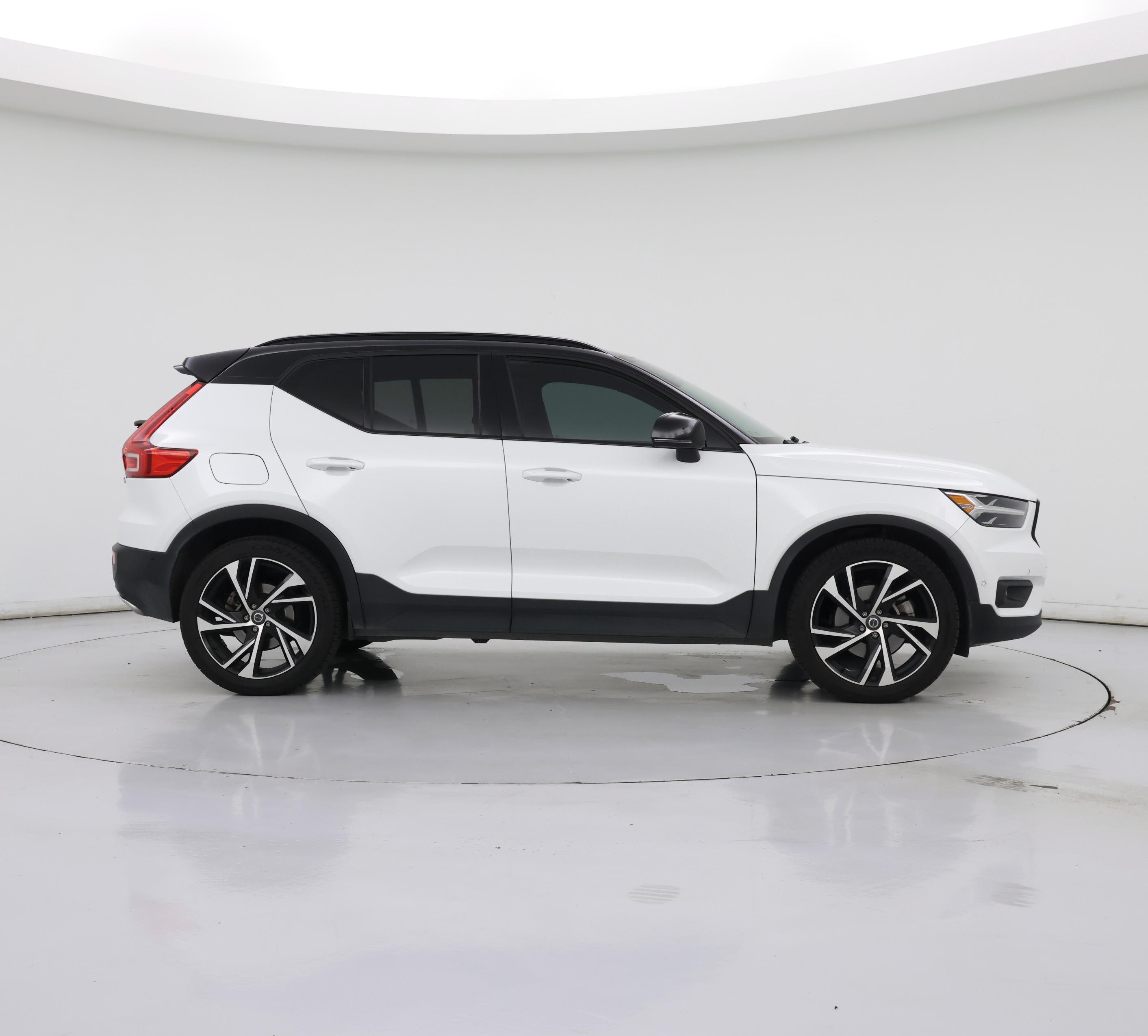 Thumbnail: 2019 Volvo XC40 - 7