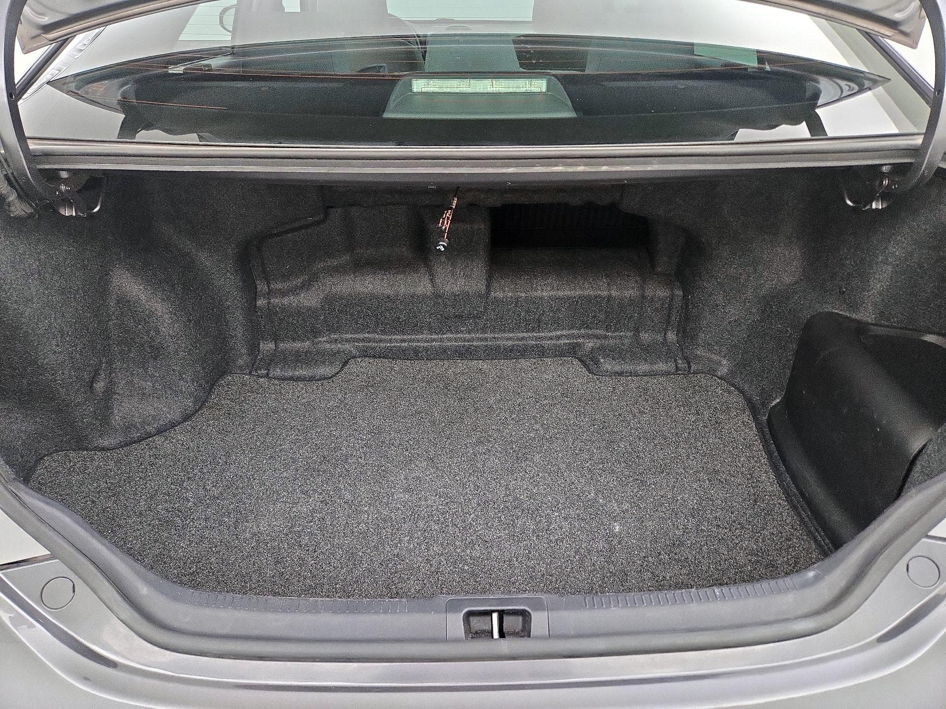 Thumbnail: 2014 Toyota Camry - 20