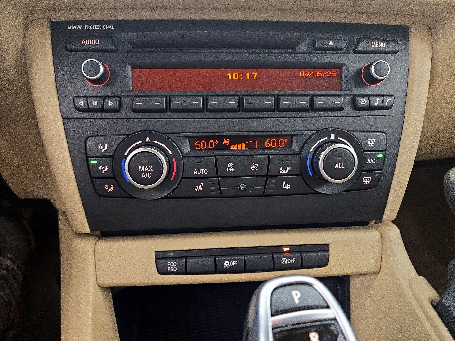 Thumbnail: 2015 BMW X1 - 15