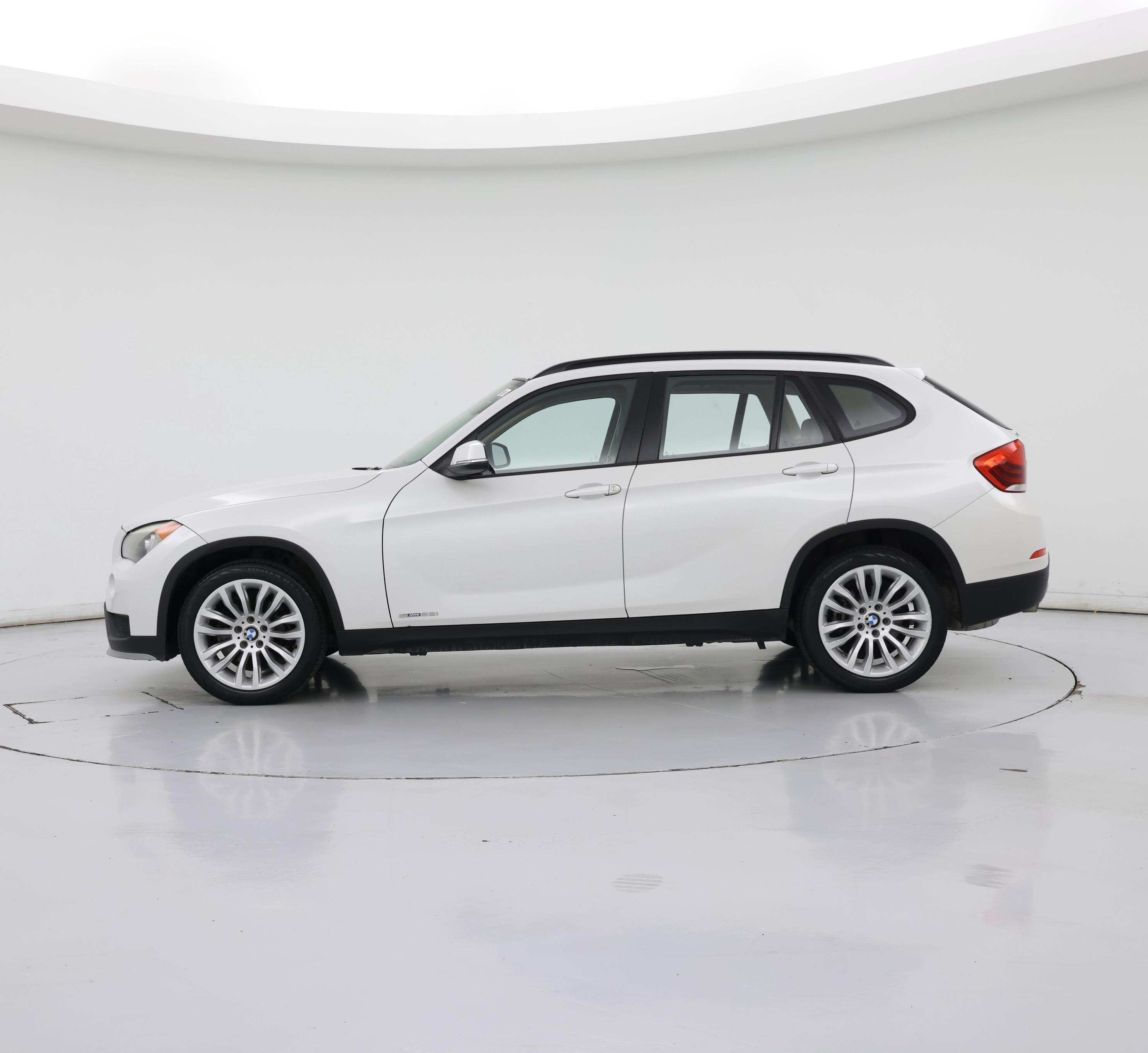 Thumbnail: 2015 BMW X1 - 3