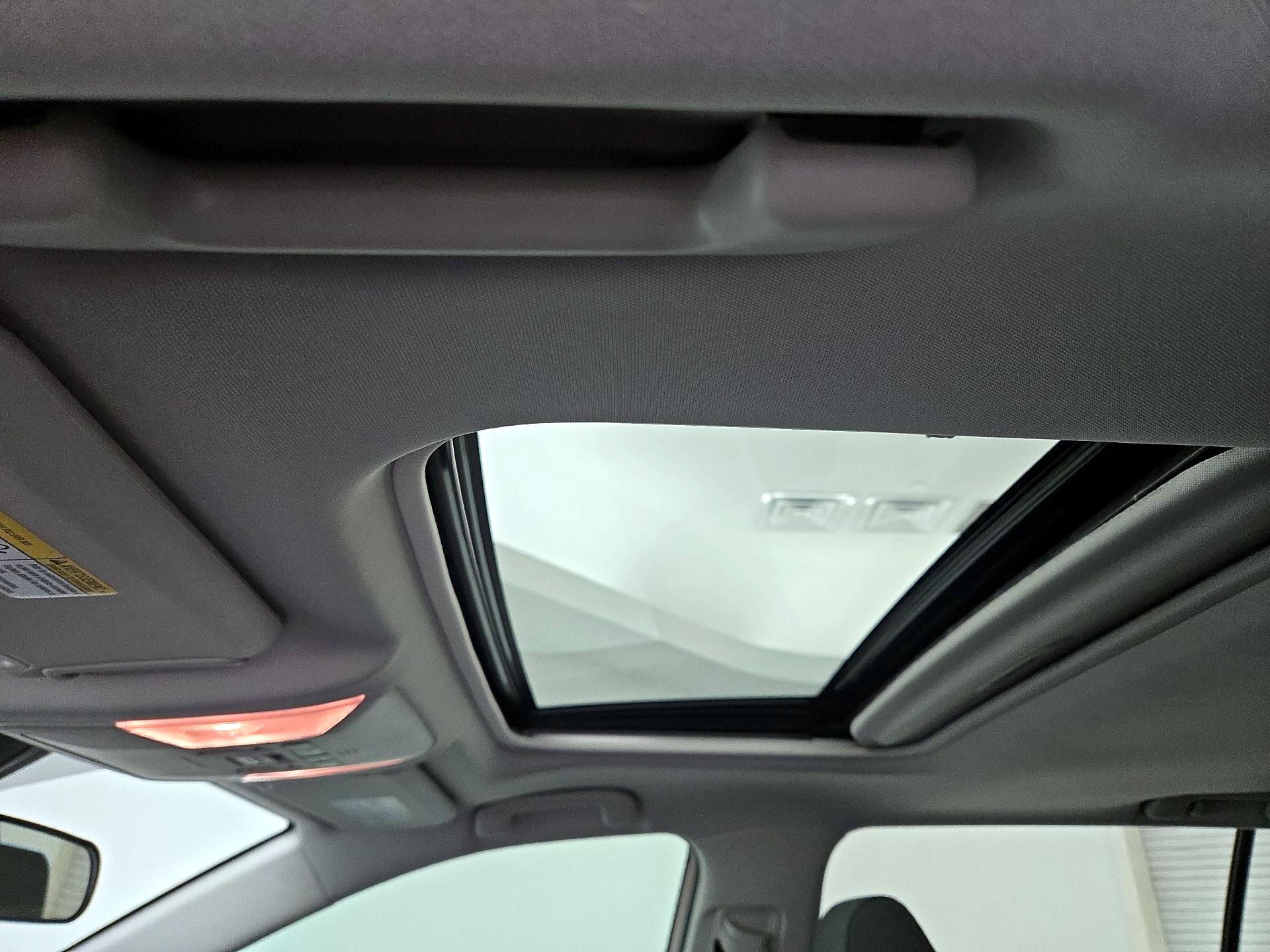 Thumbnail: 2021 Toyota RAV4 - 19
