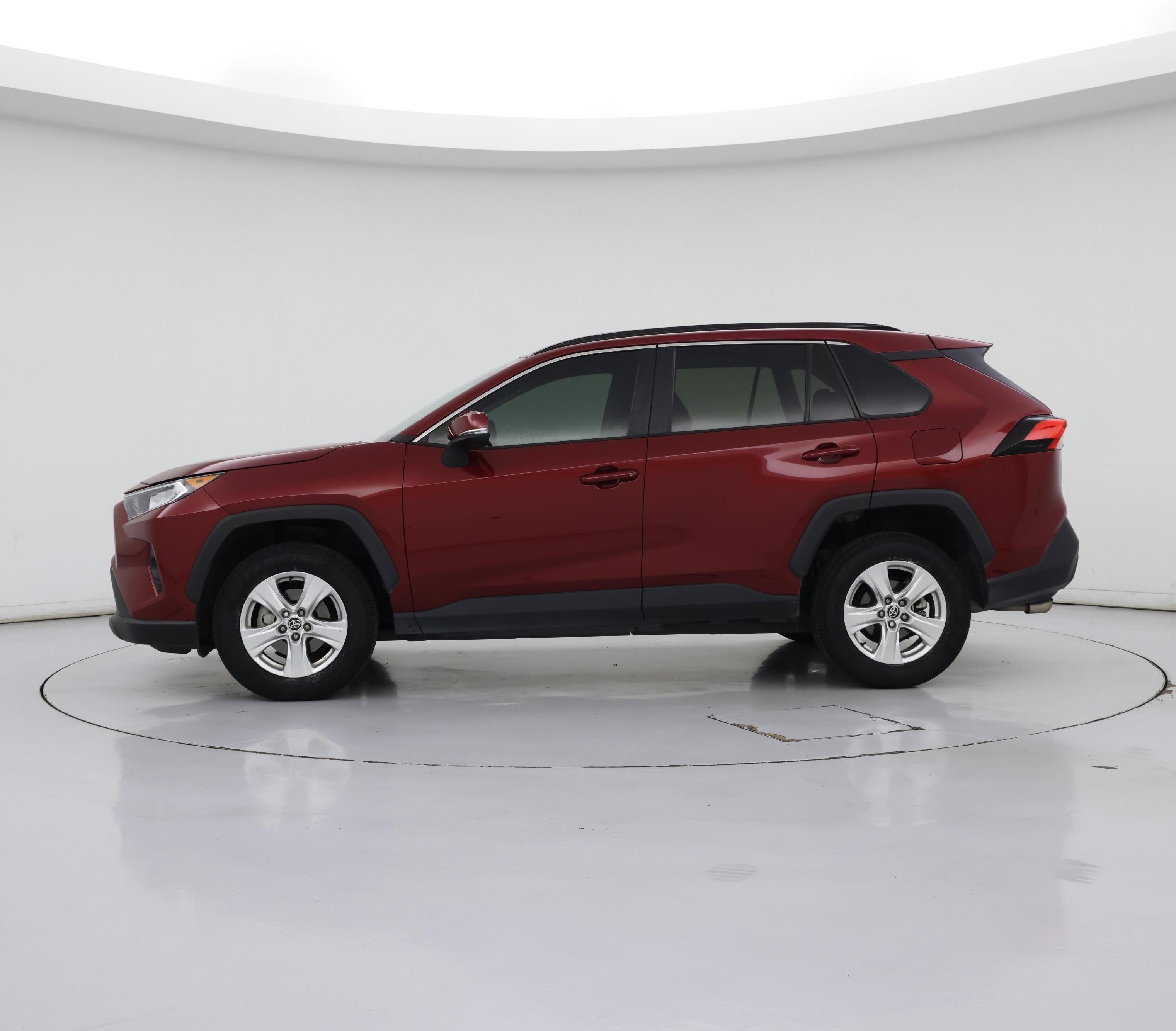 Thumbnail: 2021 Toyota RAV4 - 3