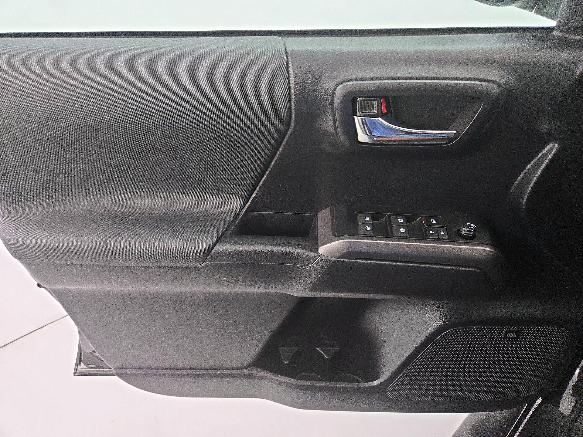 Thumbnail: 2021 Toyota Tacoma - 12