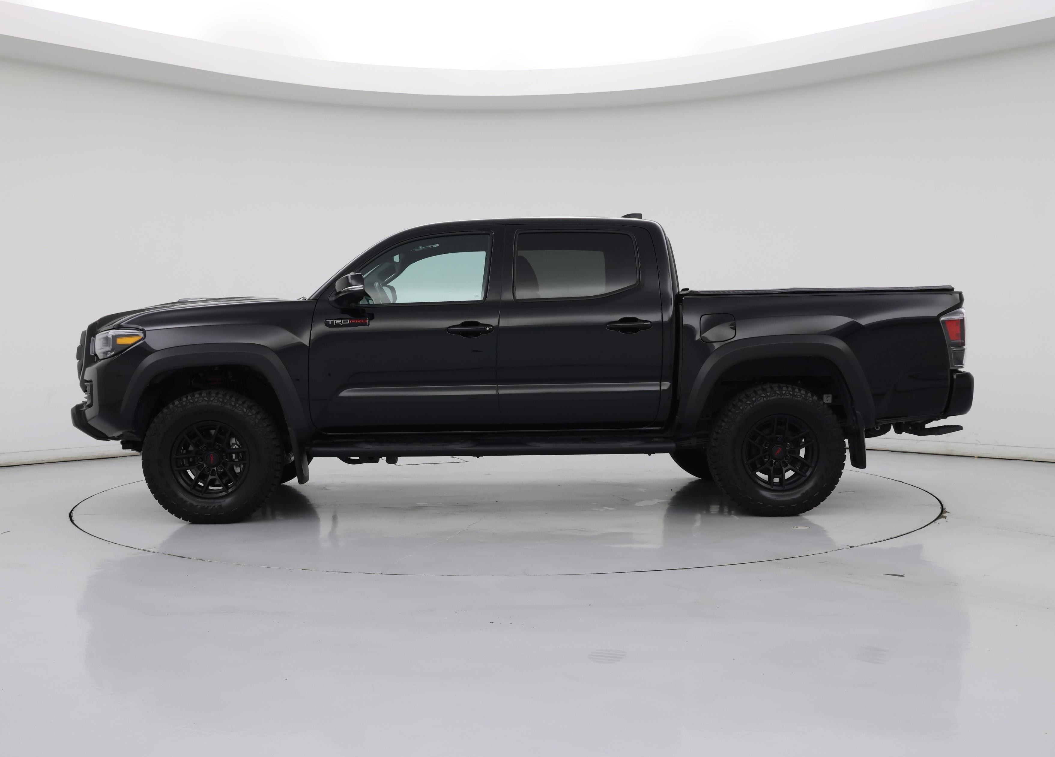 Thumbnail: 2021 Toyota Tacoma - 3
