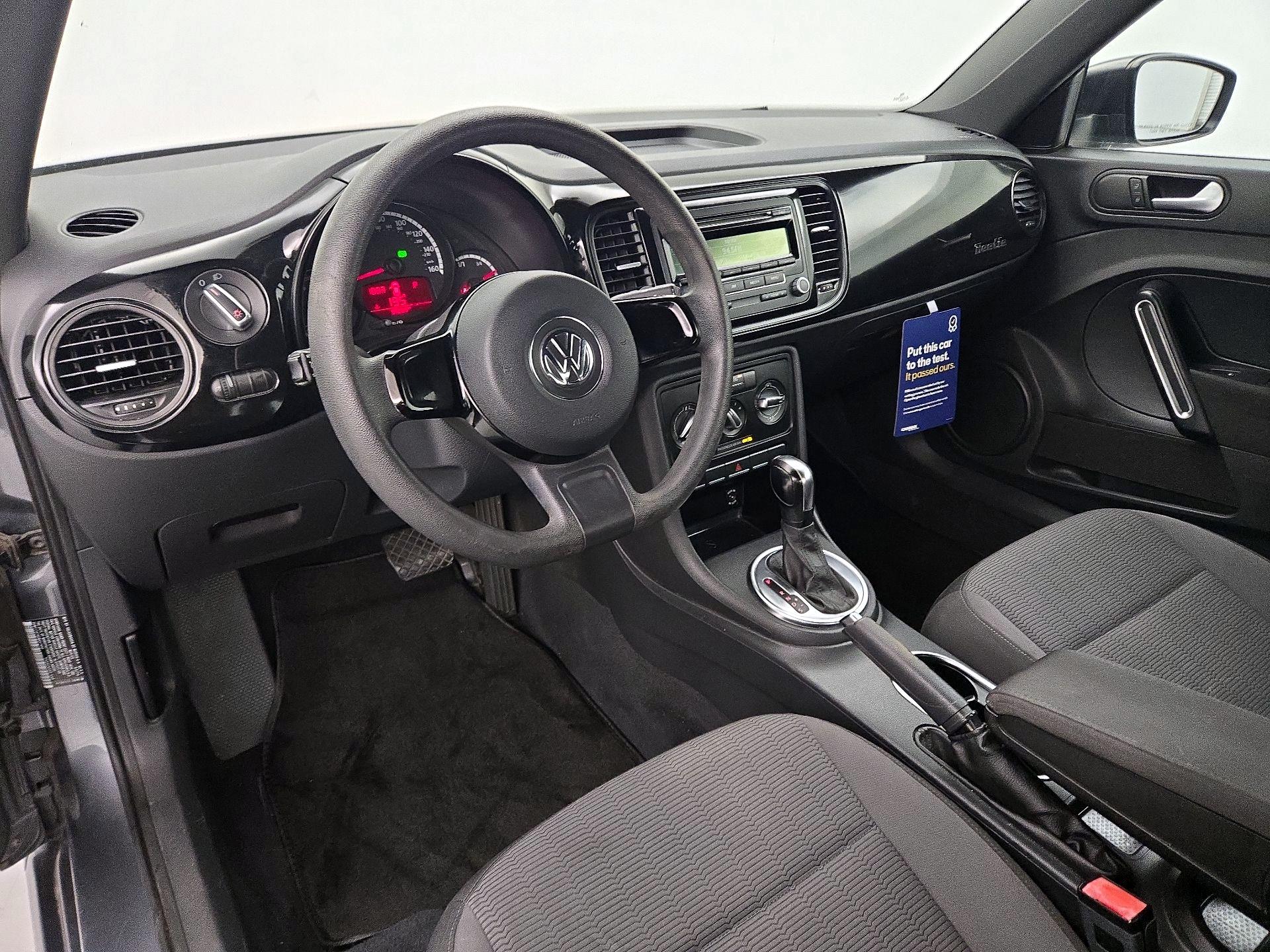 Thumbnail: 2014 Volkswagen Beetle - 9