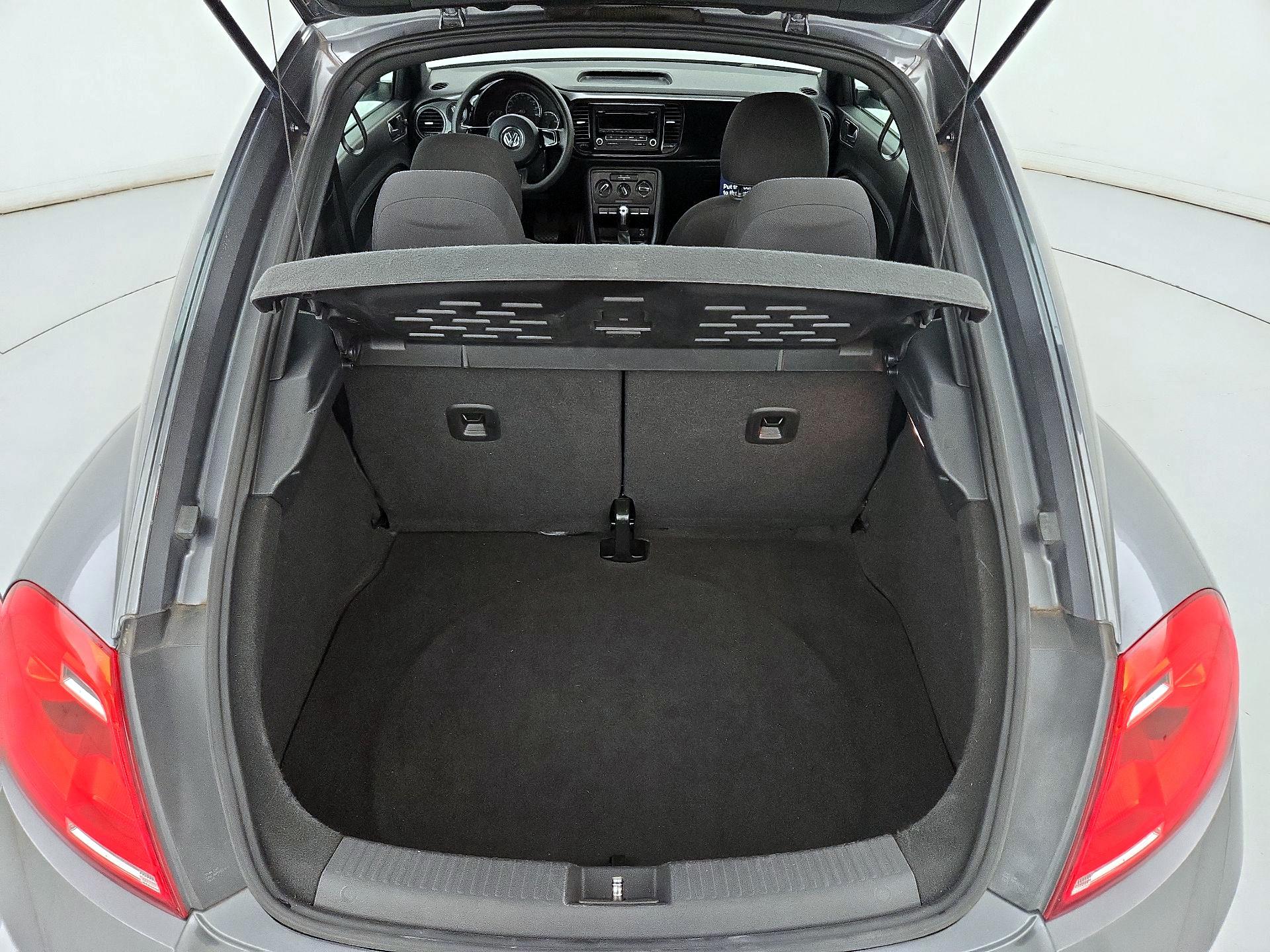 Thumbnail: 2014 Volkswagen Beetle - 19