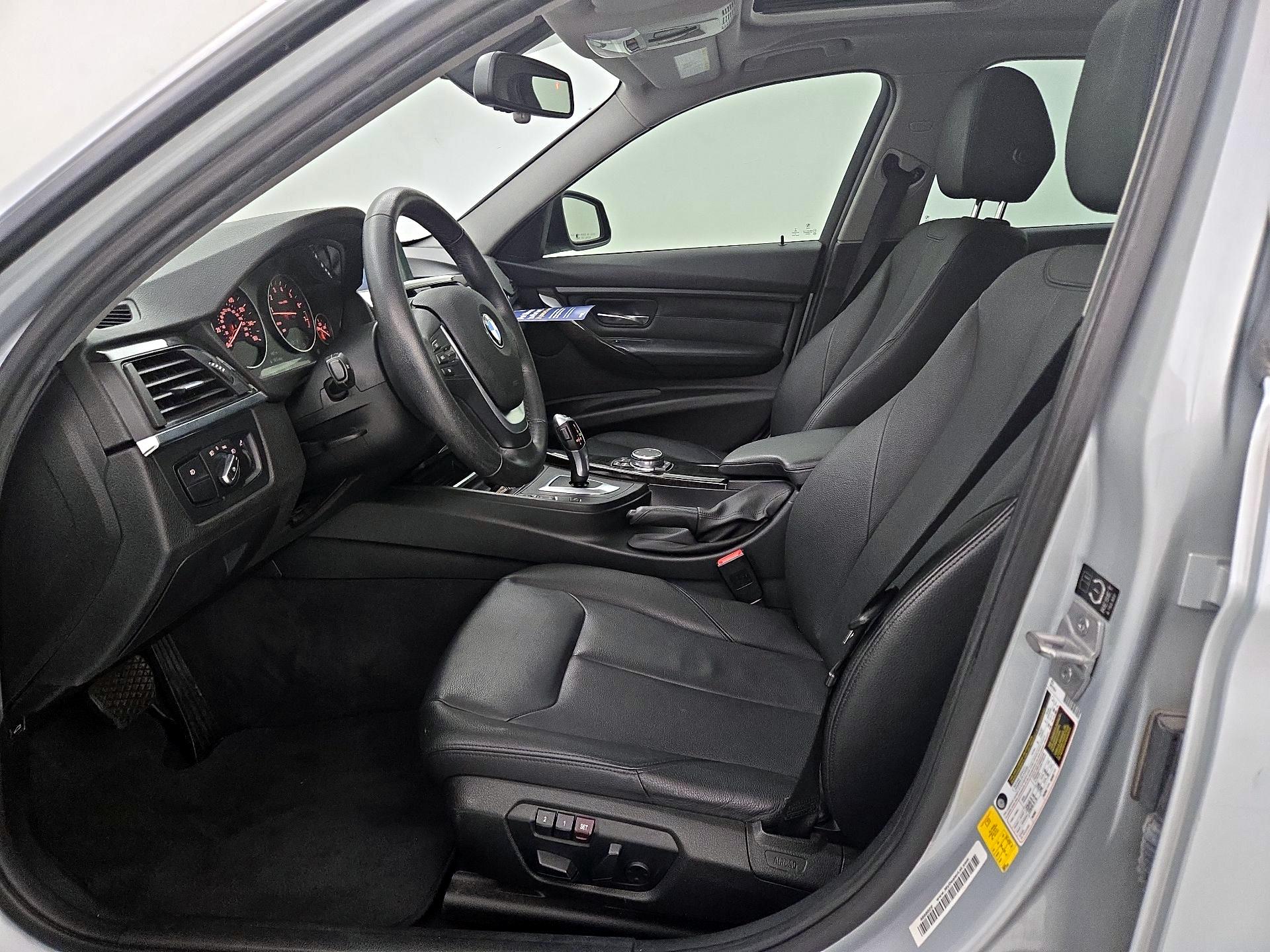Thumbnail: 2015 BMW 3 Series - 11