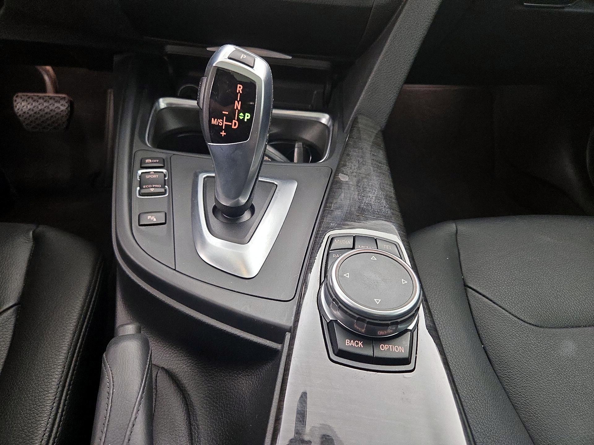 Thumbnail: 2015 BMW 3 Series - 18