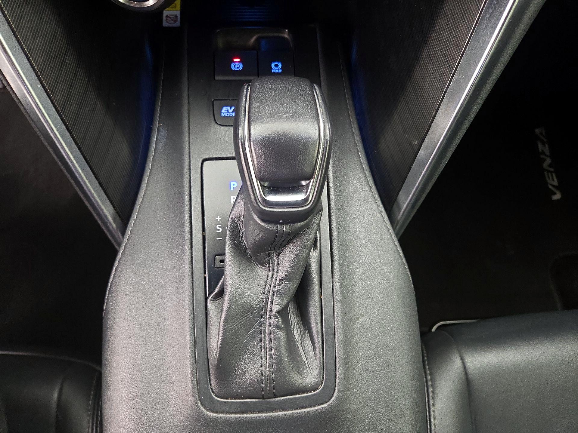 Thumbnail: 2021 Toyota Venza - 17