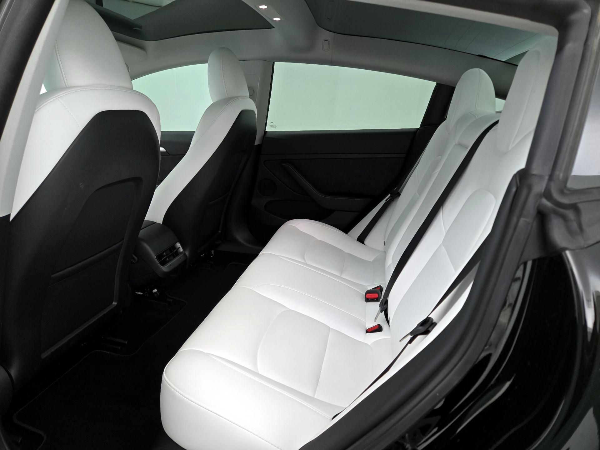 Thumbnail: 2023 Tesla Model 3 - 19
