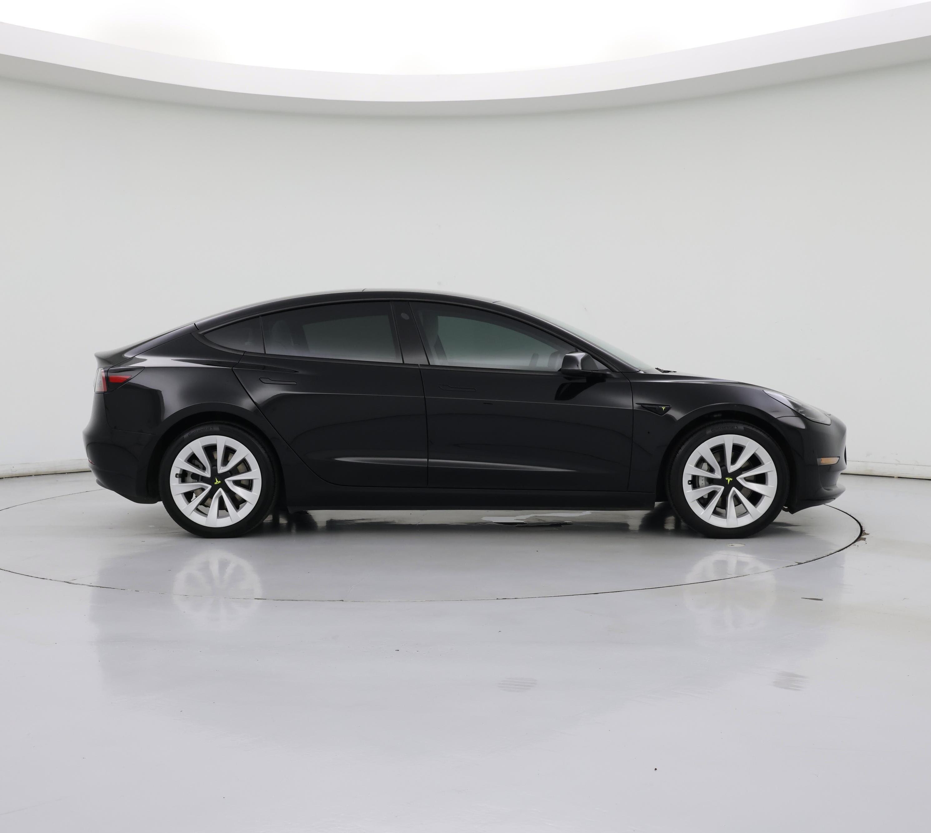Thumbnail: 2023 Tesla Model 3 - 7