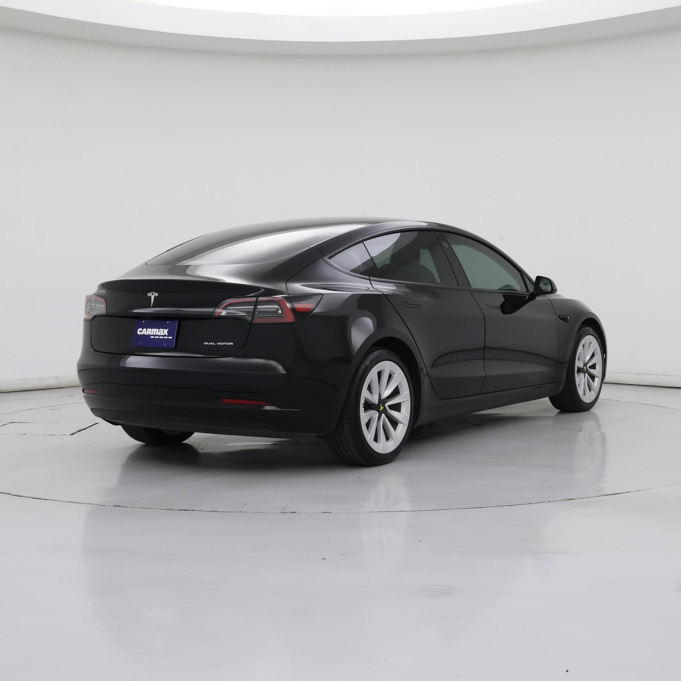 Thumbnail: 2023 Tesla Model 3 - 8