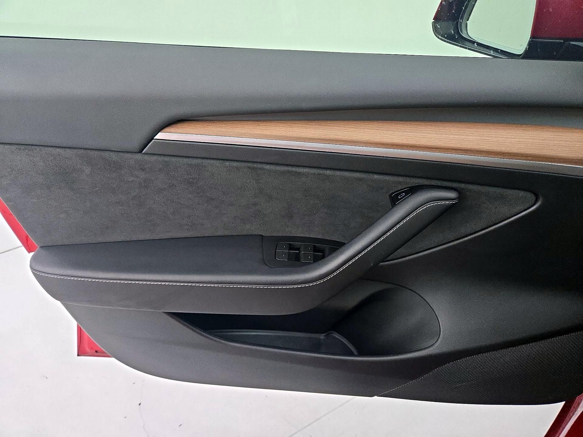 Thumbnail: 2023 Tesla Model 3 - 12