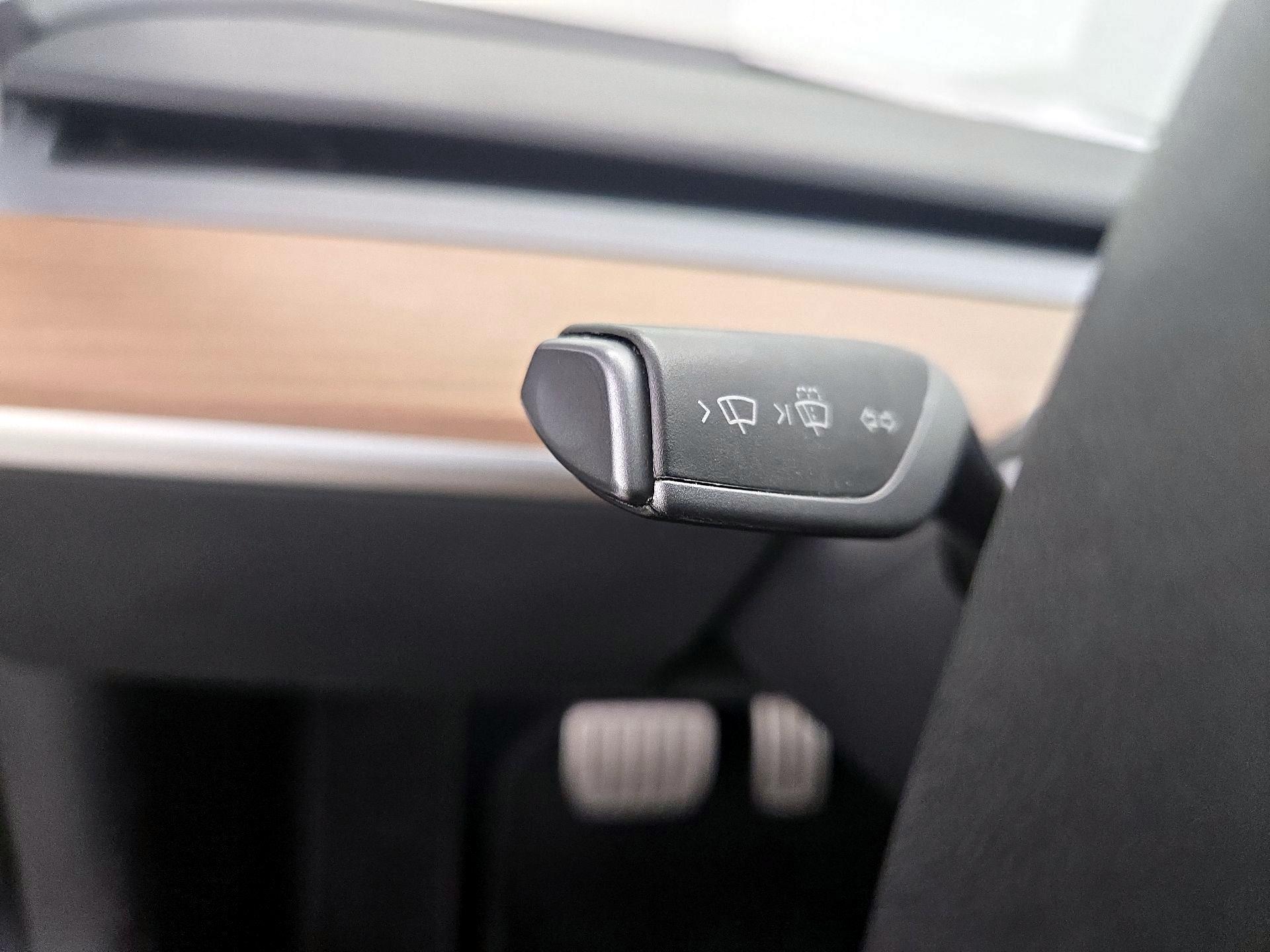 Thumbnail: 2023 Tesla Model 3 - 13