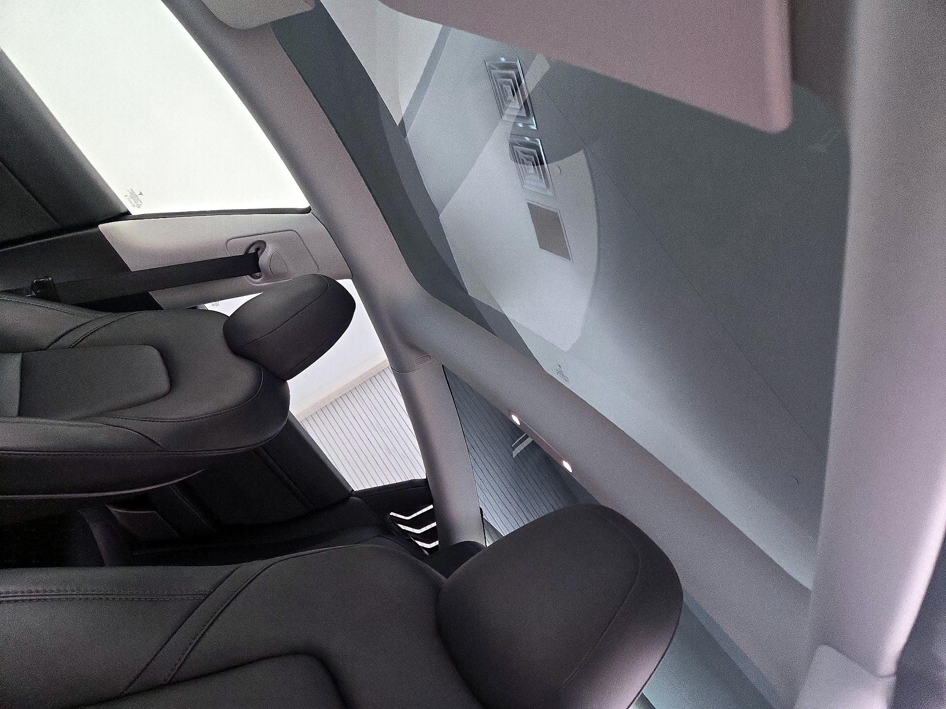Thumbnail: 2023 Tesla Model 3 - 20